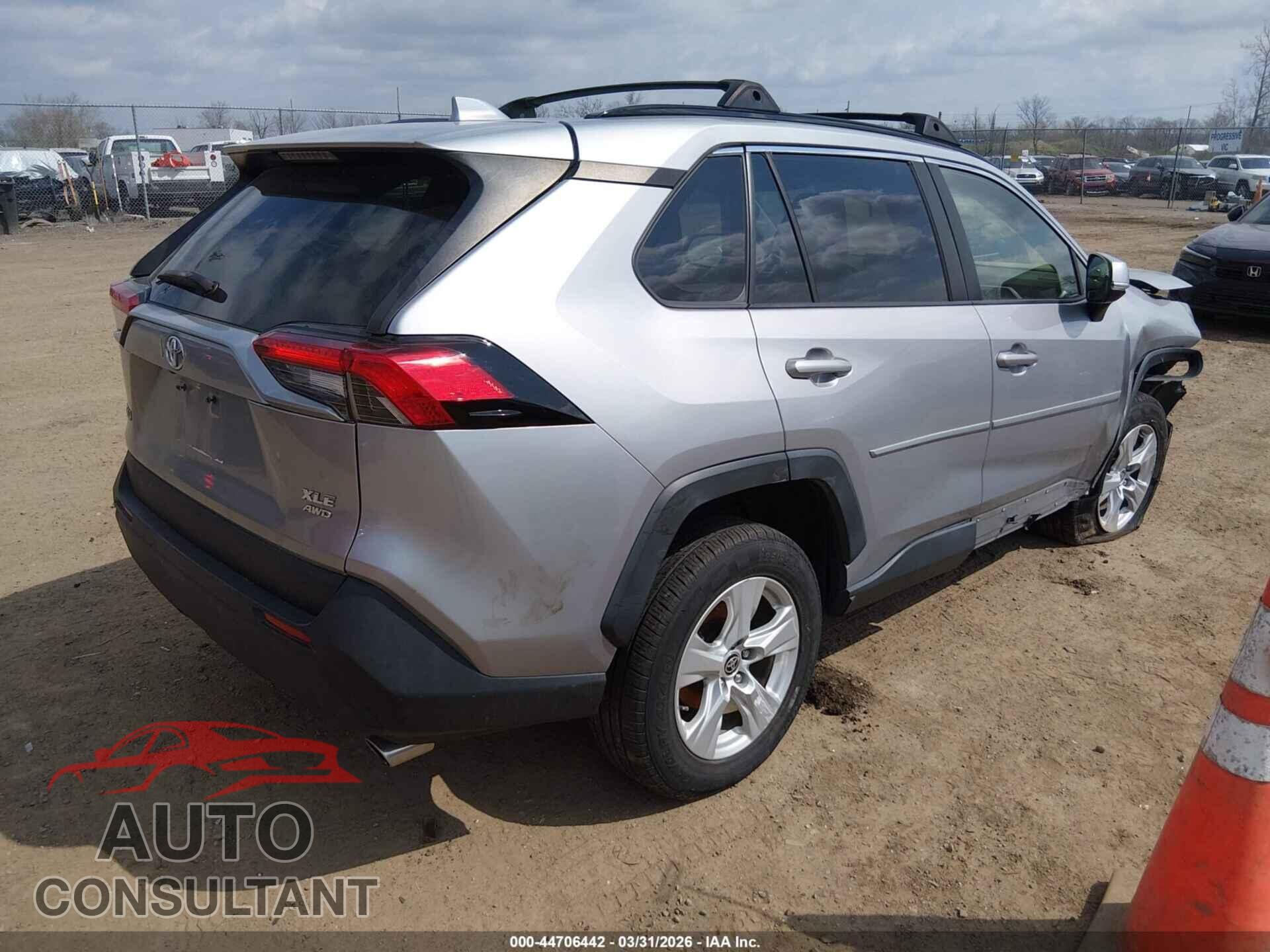TOYOTA RAV4 2020 - JTMP1RFV5LD057908