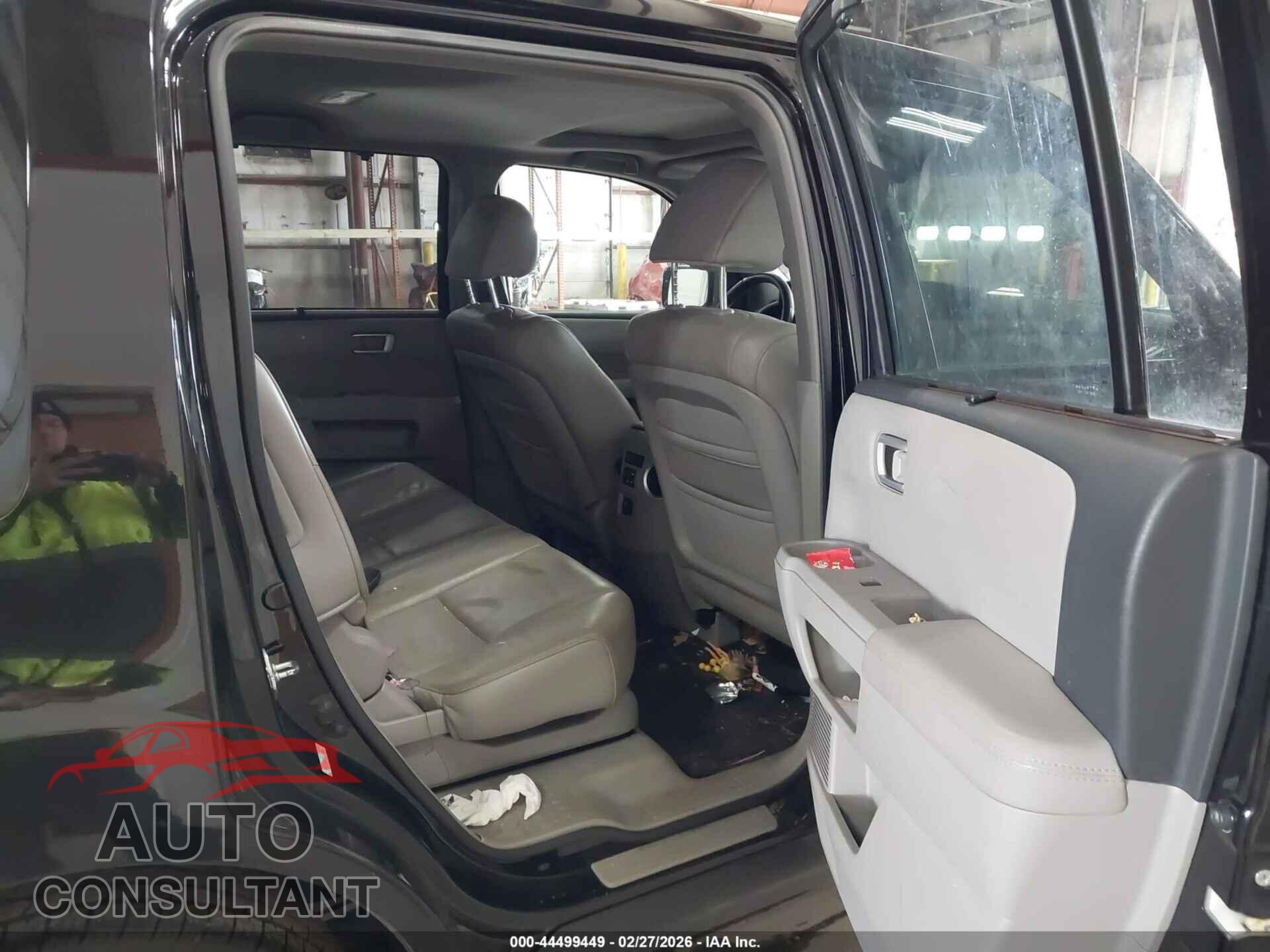 HONDA PILOT 2009 - 5FNYF48899B016036