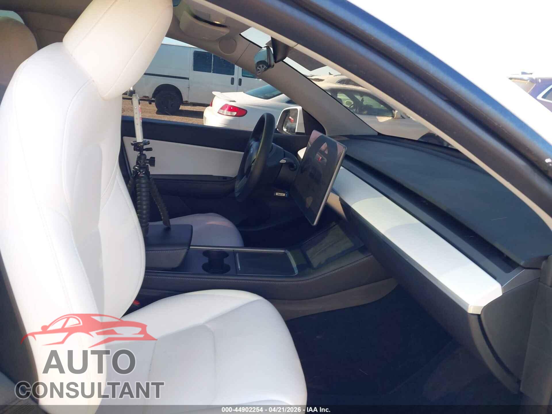 TESLA MODEL Y 2022 - 7SAYGDEE6NF355437