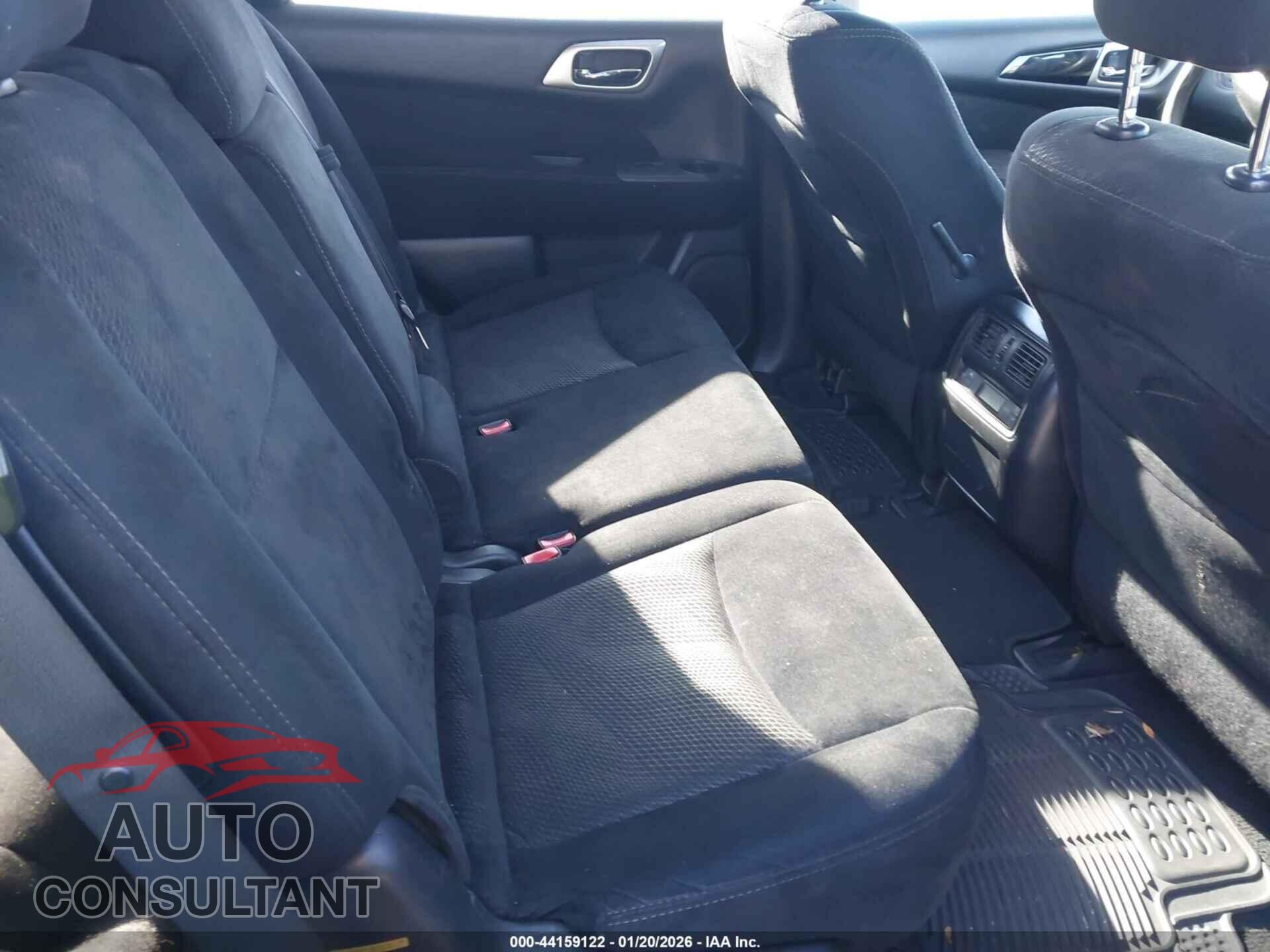NISSAN PATHFINDER 2015 - 5N1AR2MM7FC687337