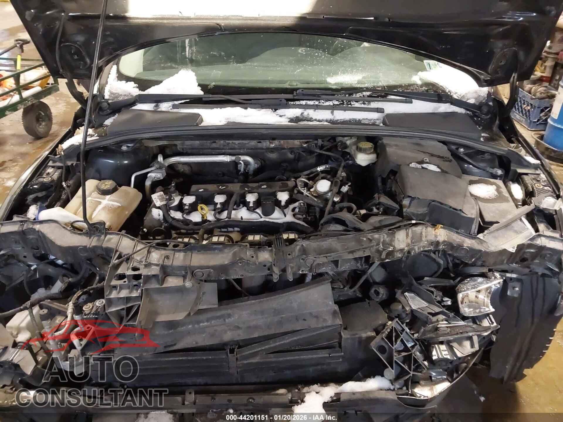 FORD FOCUS 2017 - 1FADP3F21HL297576