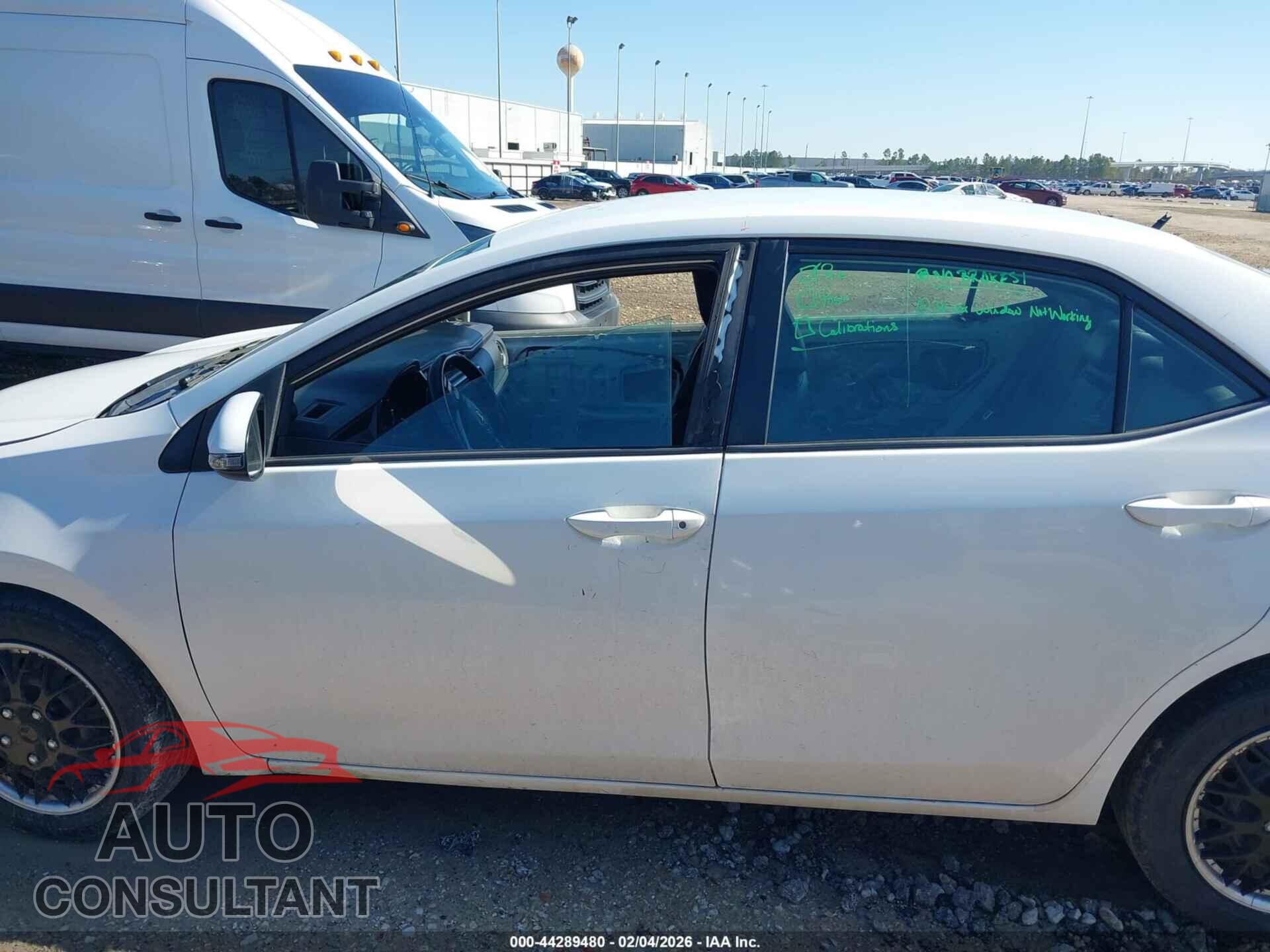 TOYOTA COROLLA 2017 - 5YFBURHE7HP691563