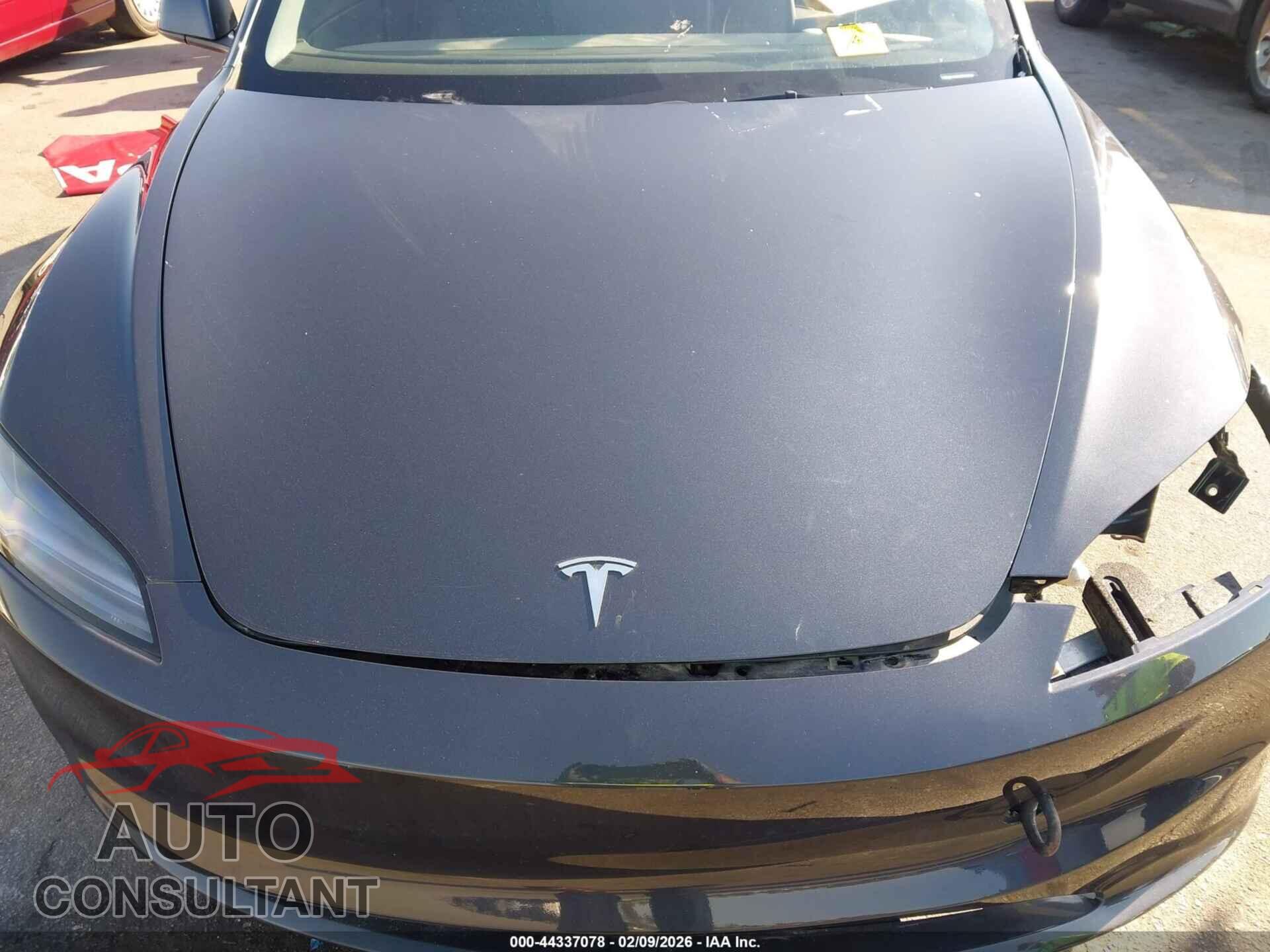 TESLA MODEL 3 2025 - 5YJ3E1EB4SF923892