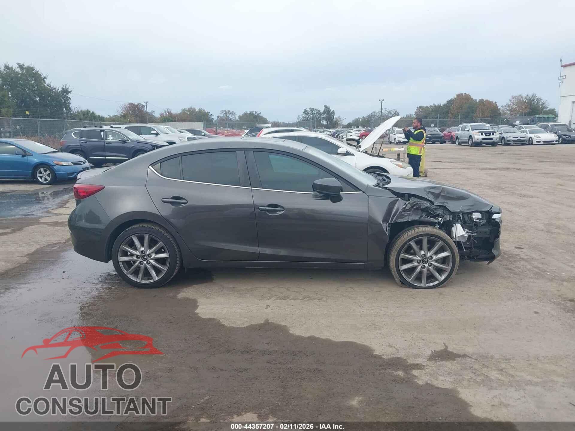 MAZDA MAZDA3 2017 - 3MZBN1V71HM132311
