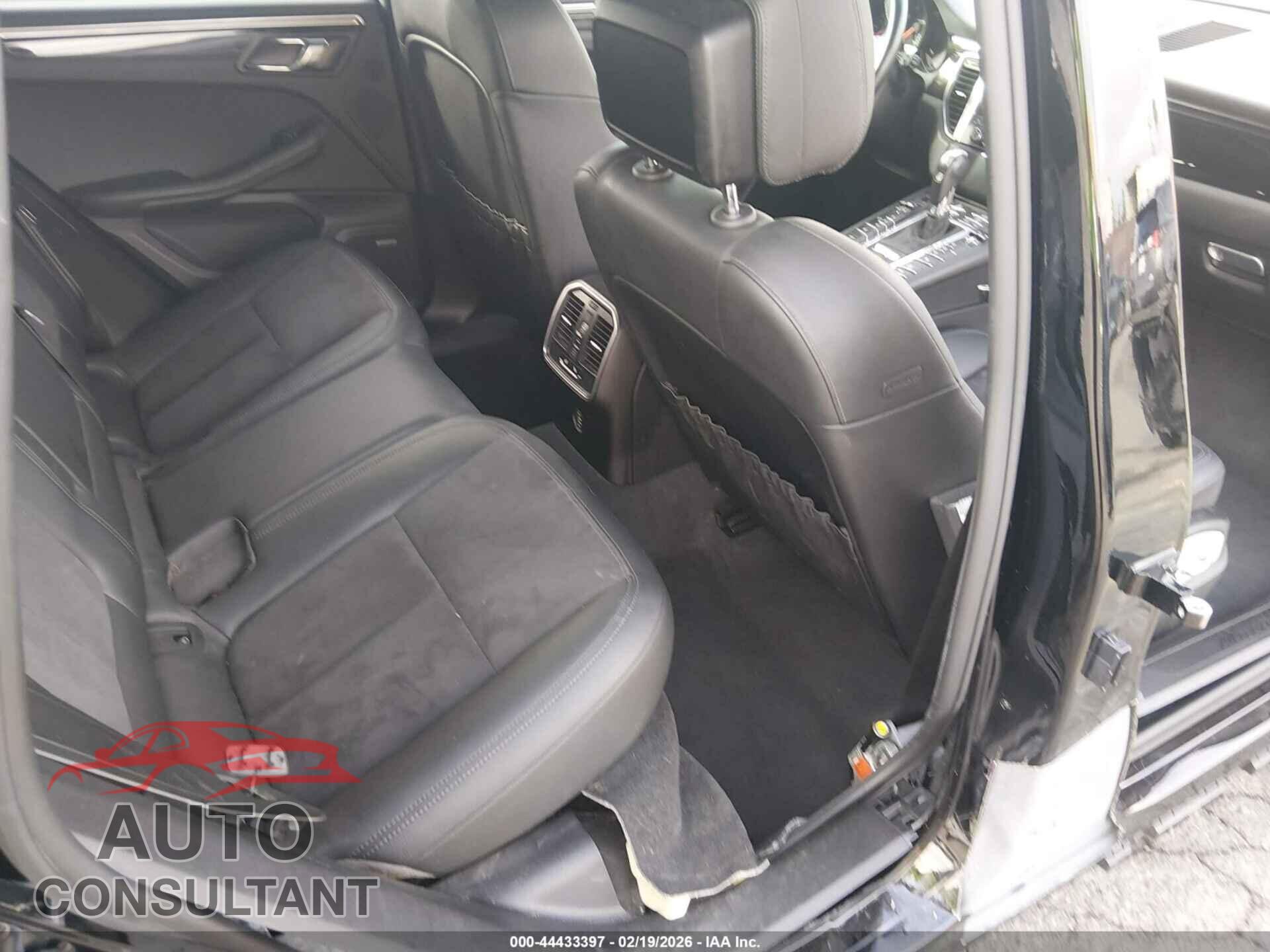 PORSCHE MACAN 2018 - WP1AA2A5XJLB15727