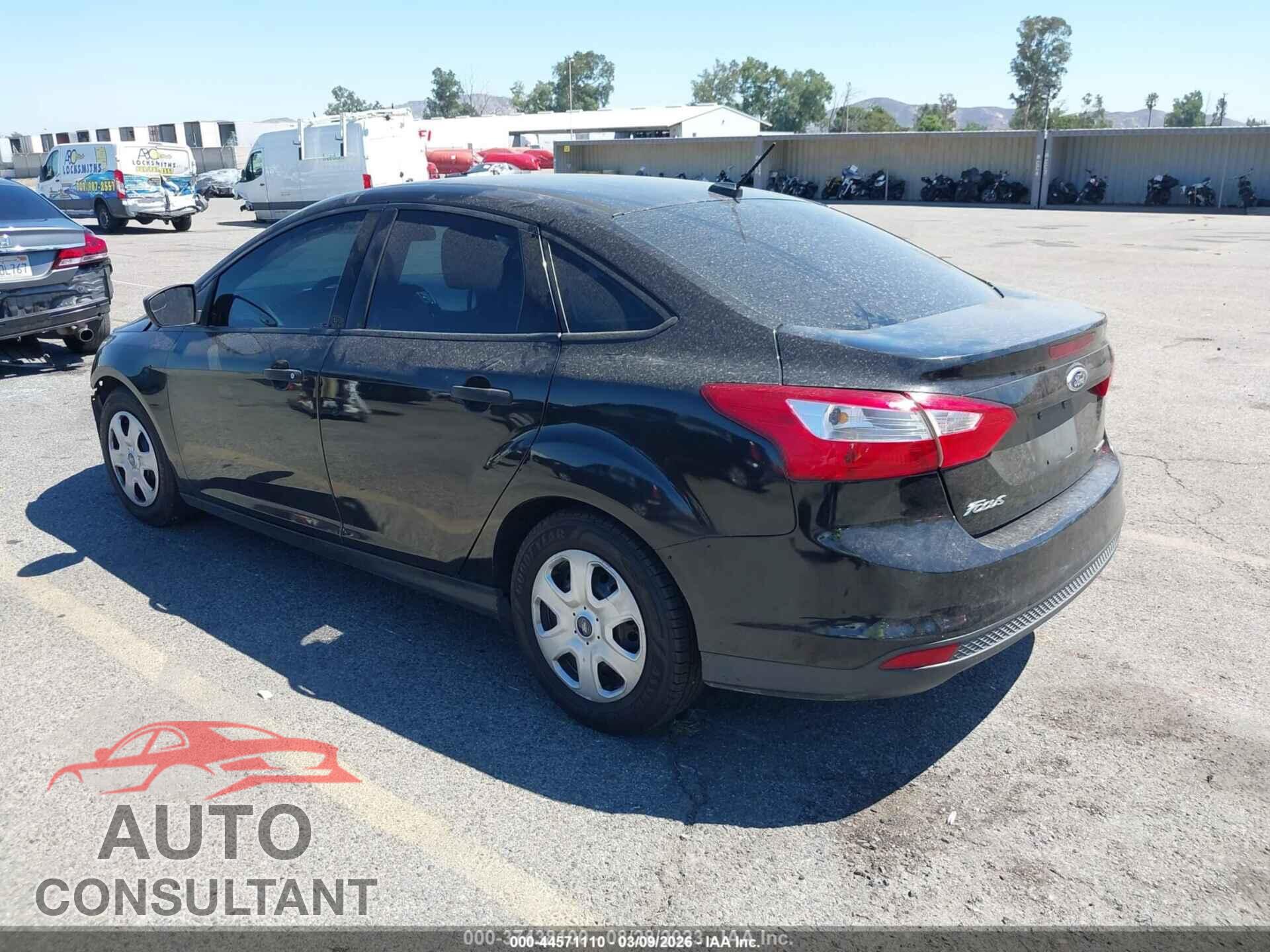 FORD FOCUS 2014 - 1FADP3E26EL220327