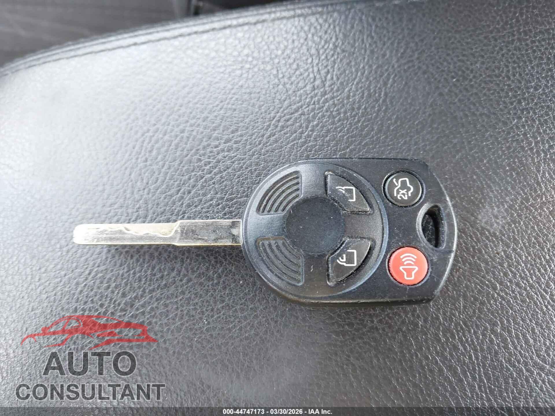 FORD FOCUS 2015 - 1FADP3F2XFL243562