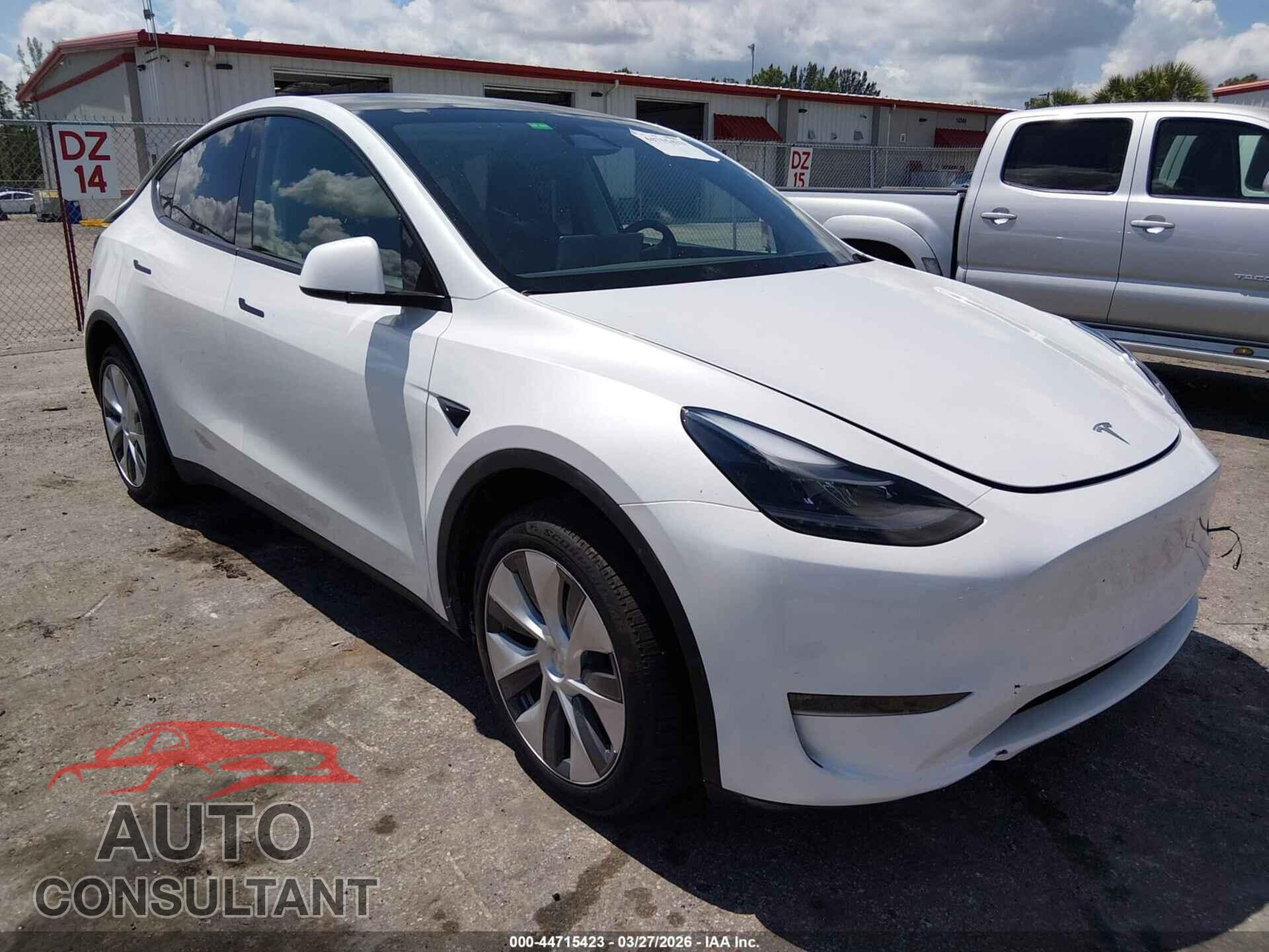 TESLA MODEL Y 2024 - 7SAYGDEE2RA239834