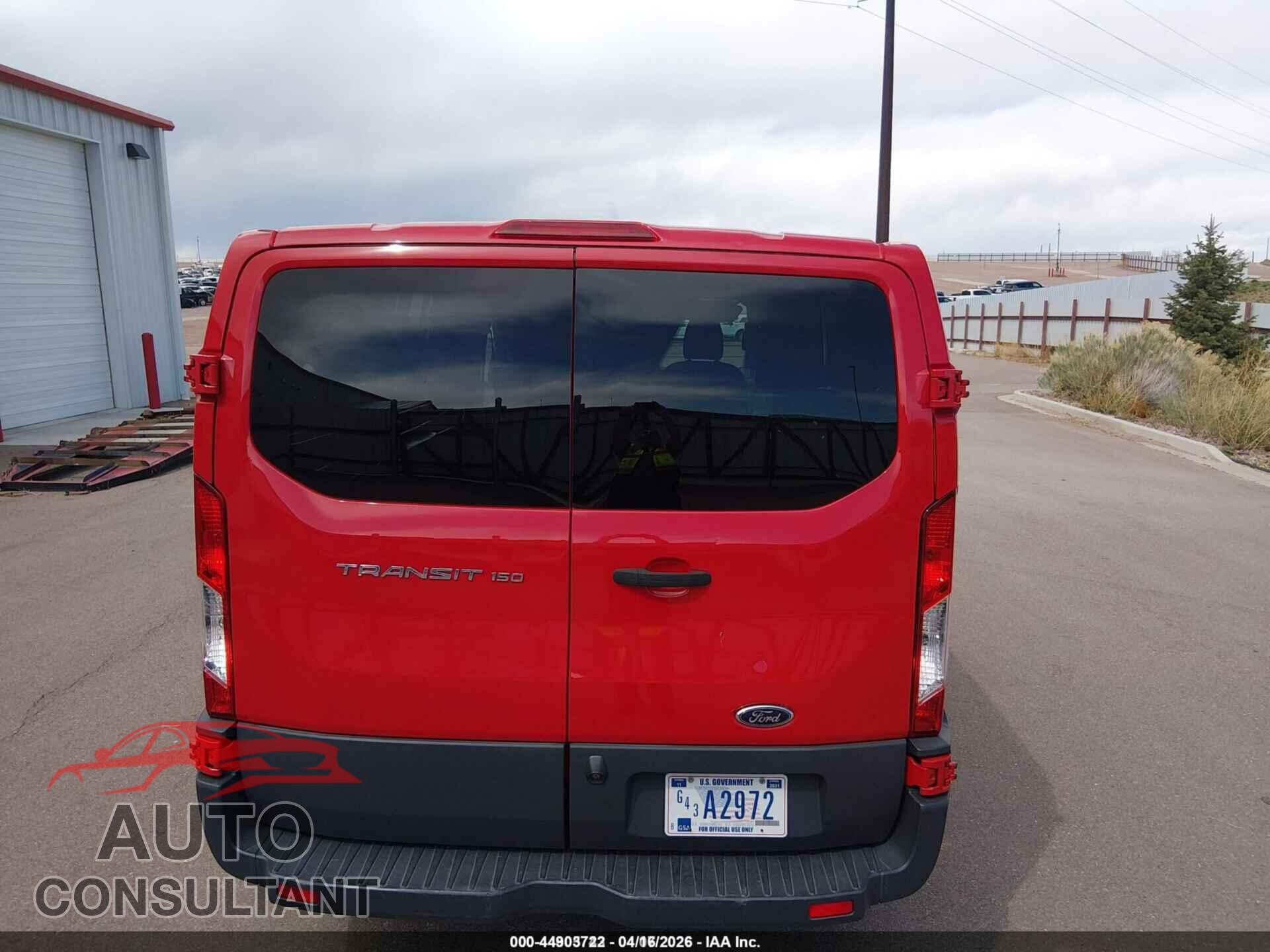 FORD TRANSIT-150 2015 - 1FTNE1ZM8FKB27983