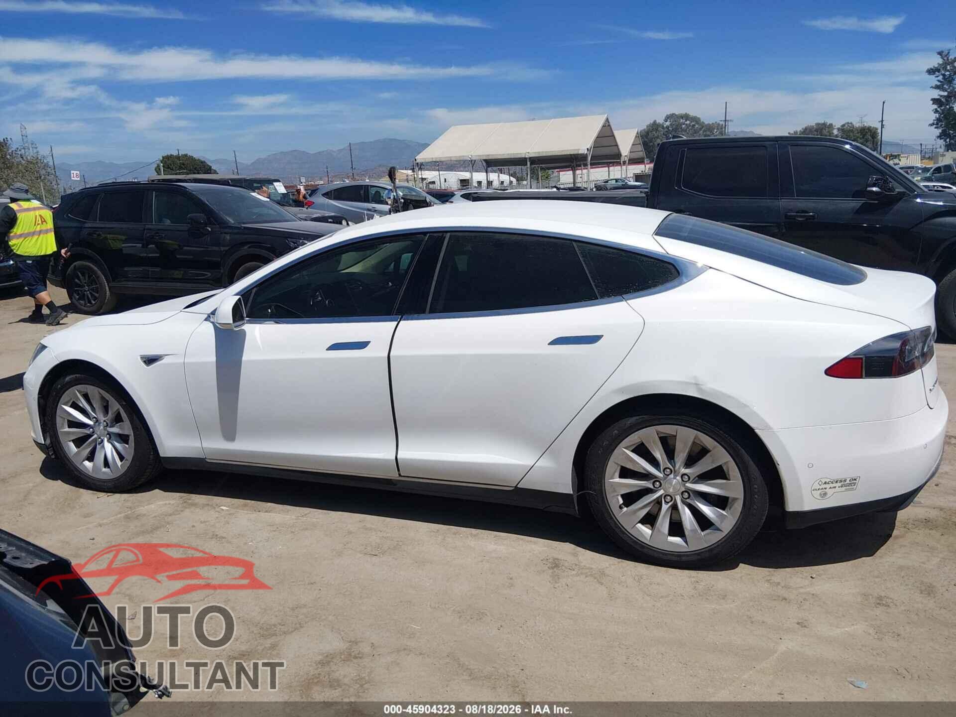 TESLA MODEL S 2014 - 5YJSA1H14EFP52947