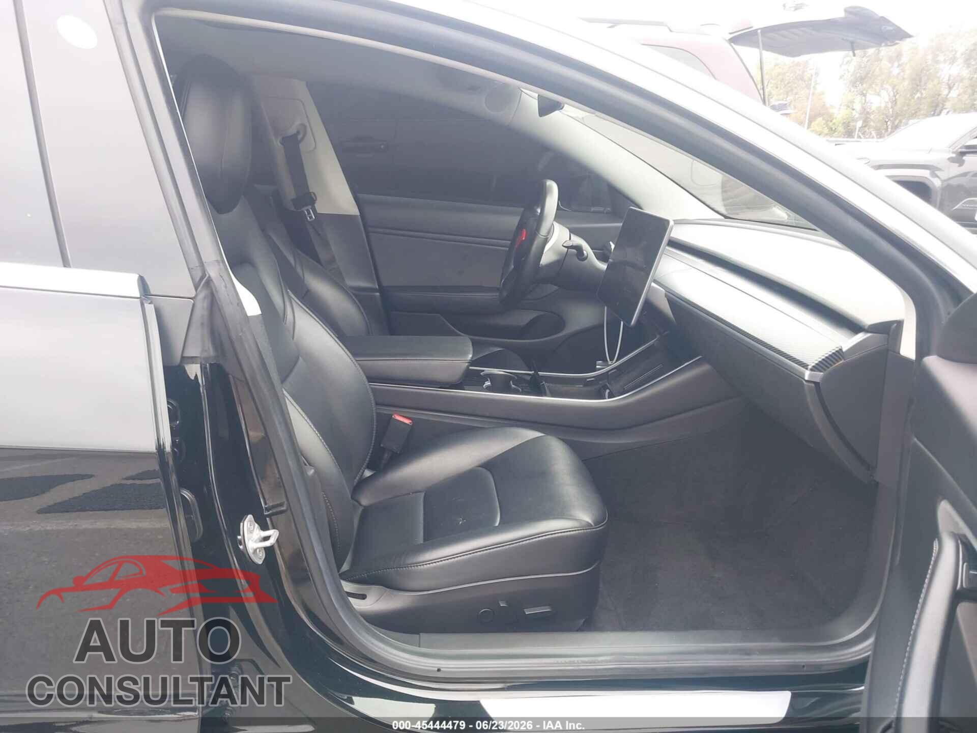 TESLA MODEL 3 2019 - 5YJ3E1EA7KF410272