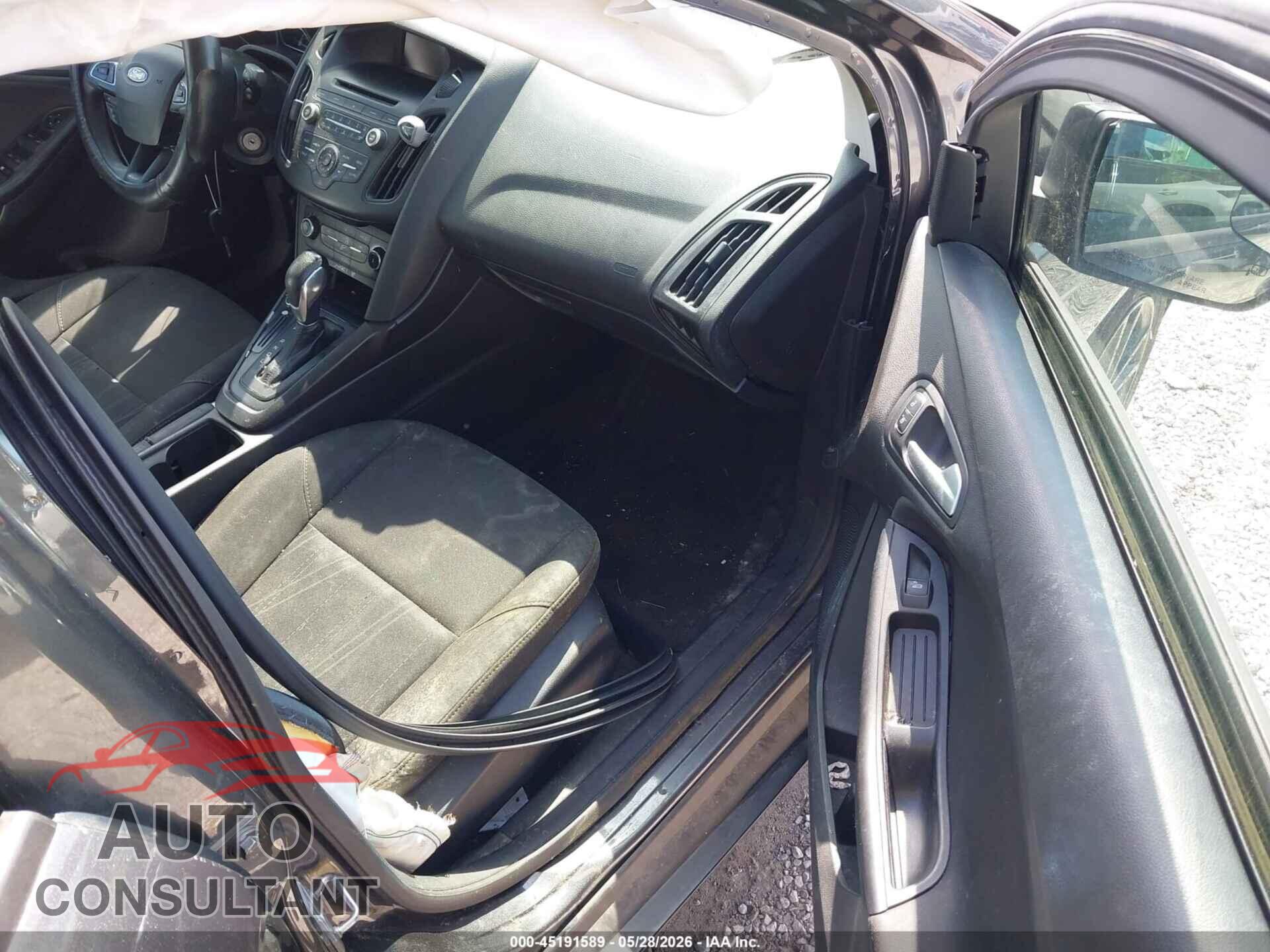 FORD FOCUS 2017 - 1FADP3F23HL286210