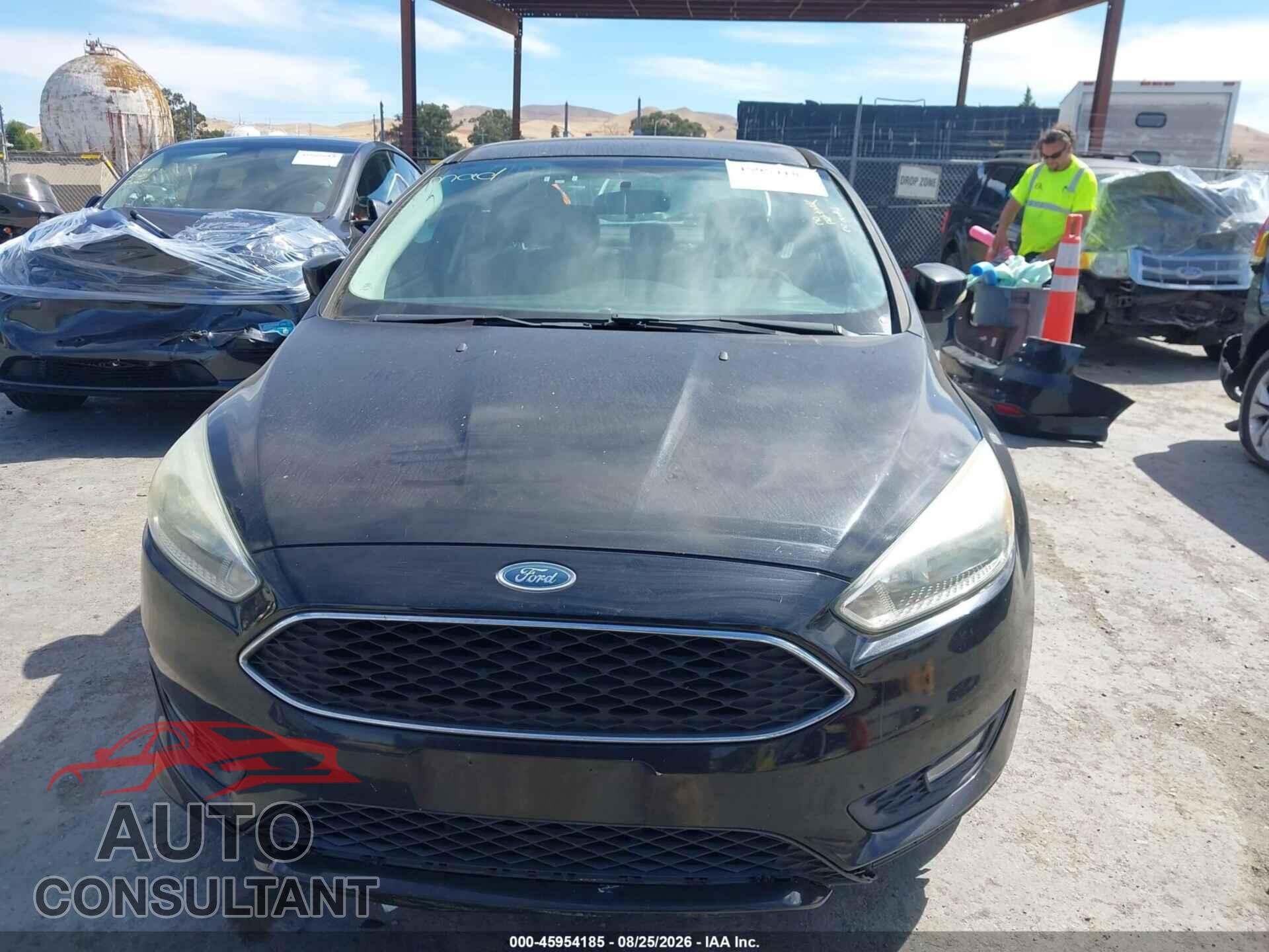 FORD FOCUS 2015 - 1FADP3F29FL241592