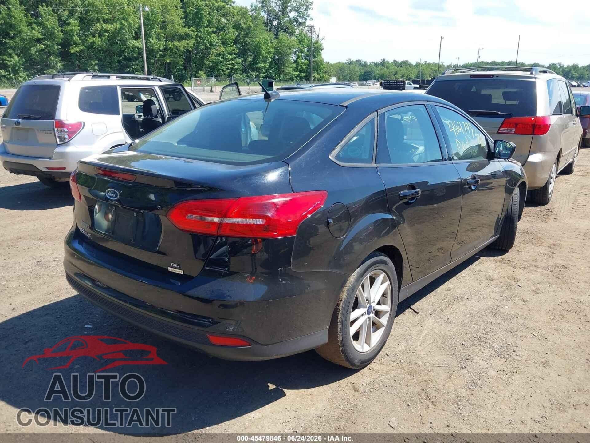 FORD FOCUS 2018 - 1FADP3FE3JL209451