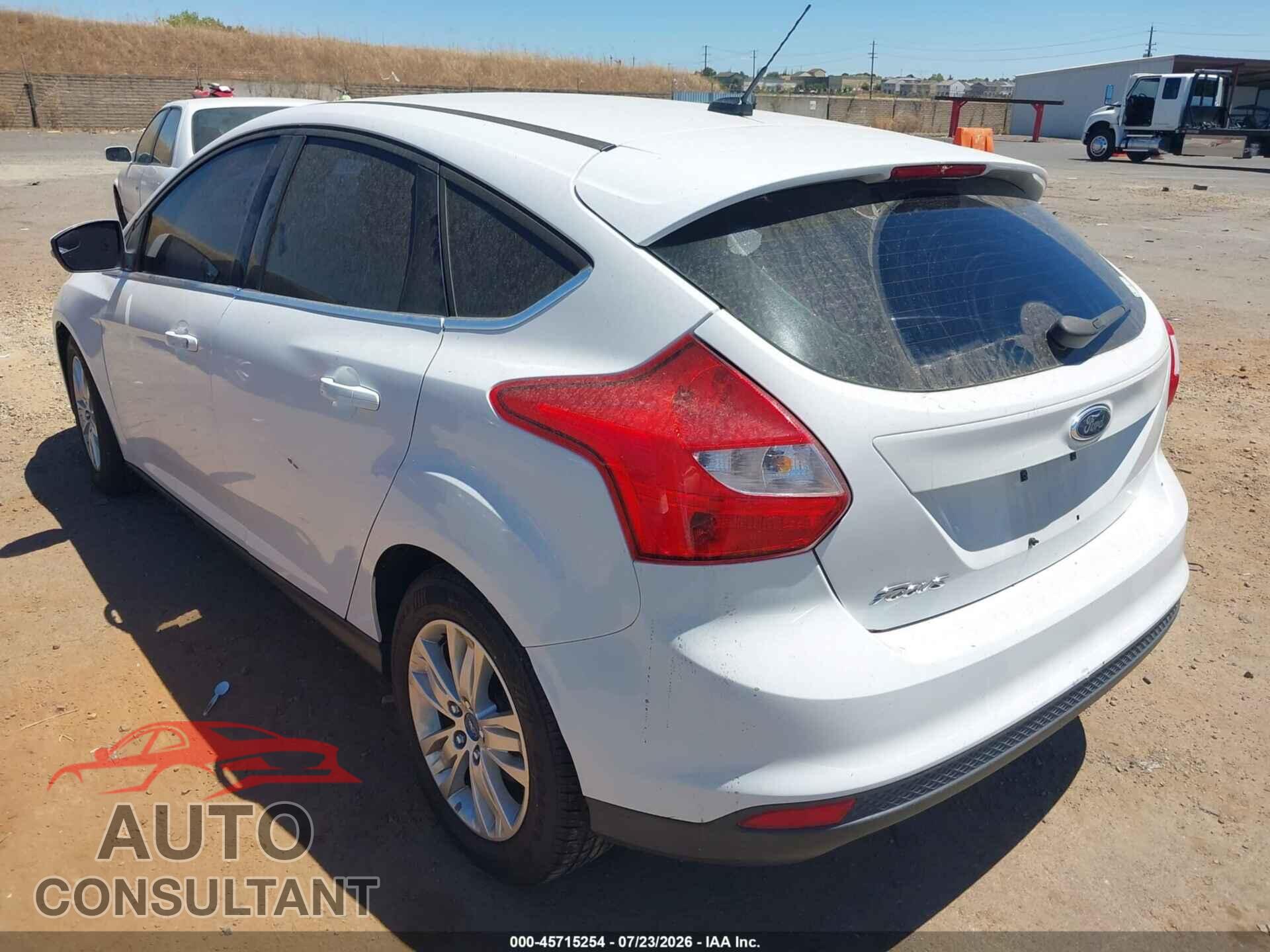 FORD FOCUS 2012 - 1FAHP3M20CL135290