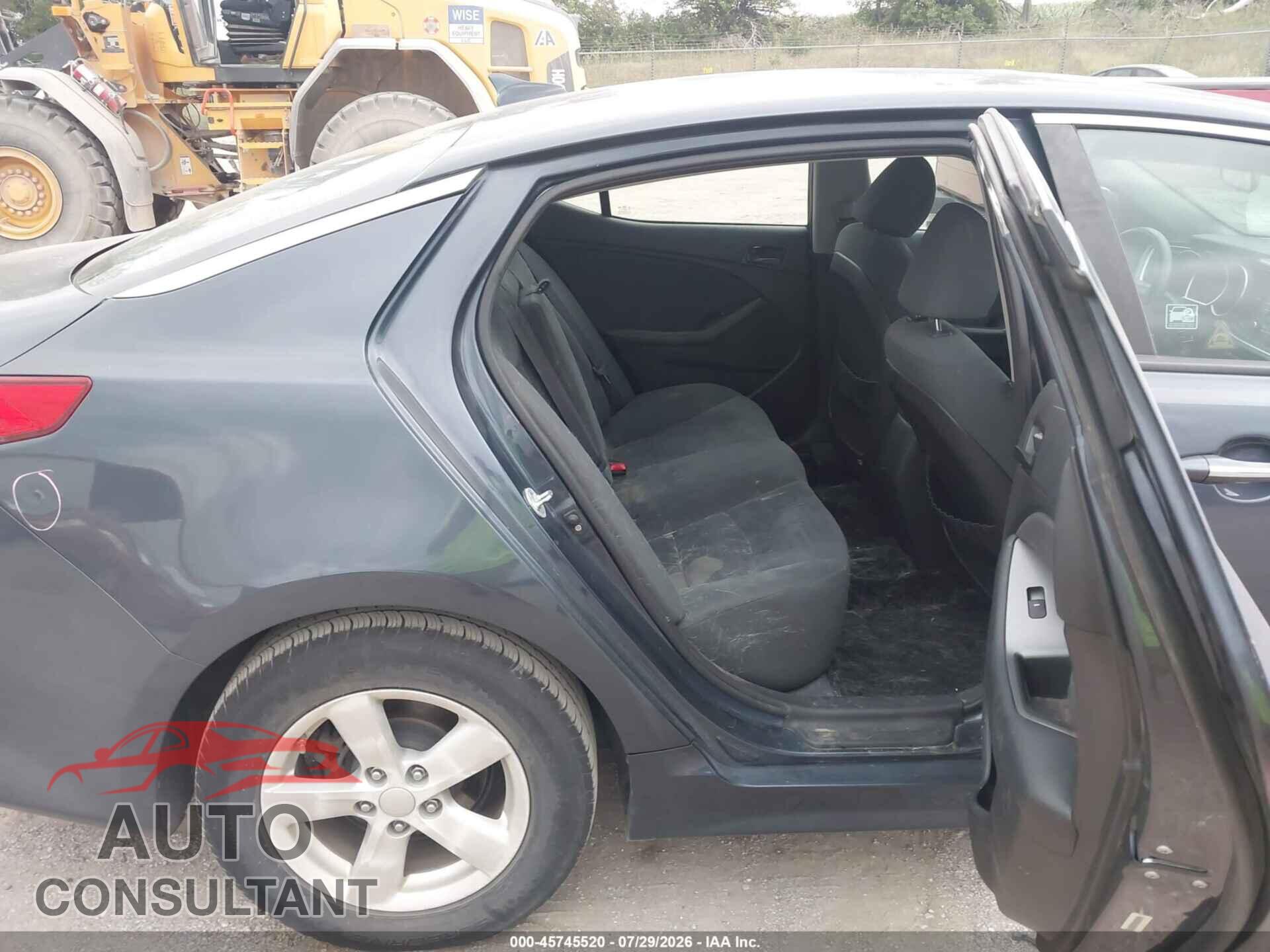 KIA OPTIMA 2015 - KNAGM4A70F5560230