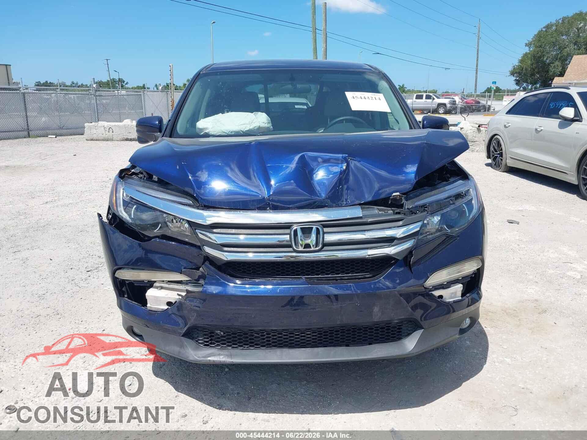 HONDA PILOT 2017 - 5FNYF5H35HB020531