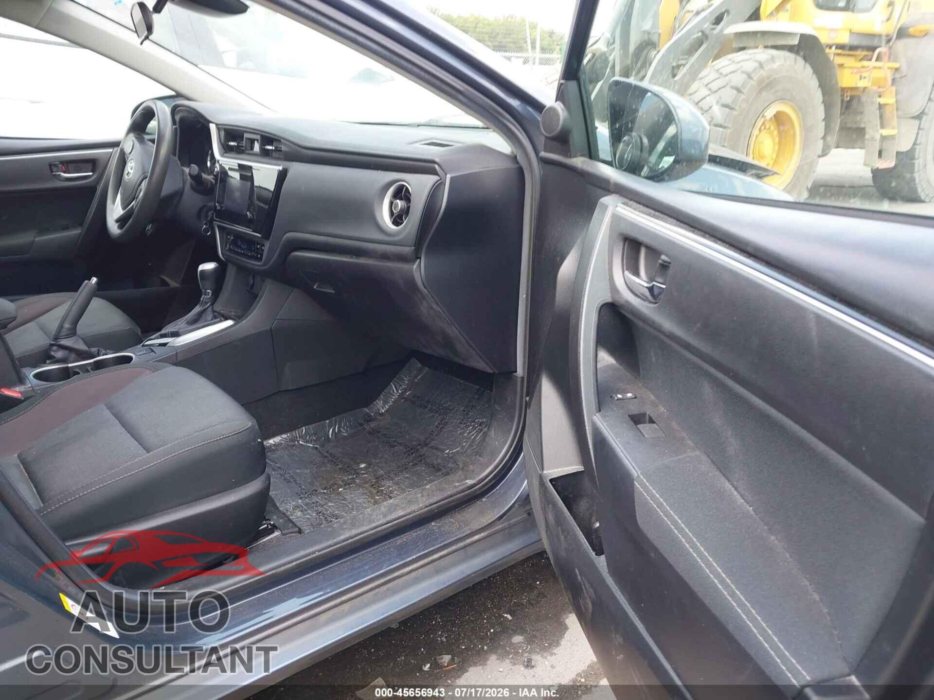 TOYOTA COROLLA 2018 - 5YFBURHE5JP791103