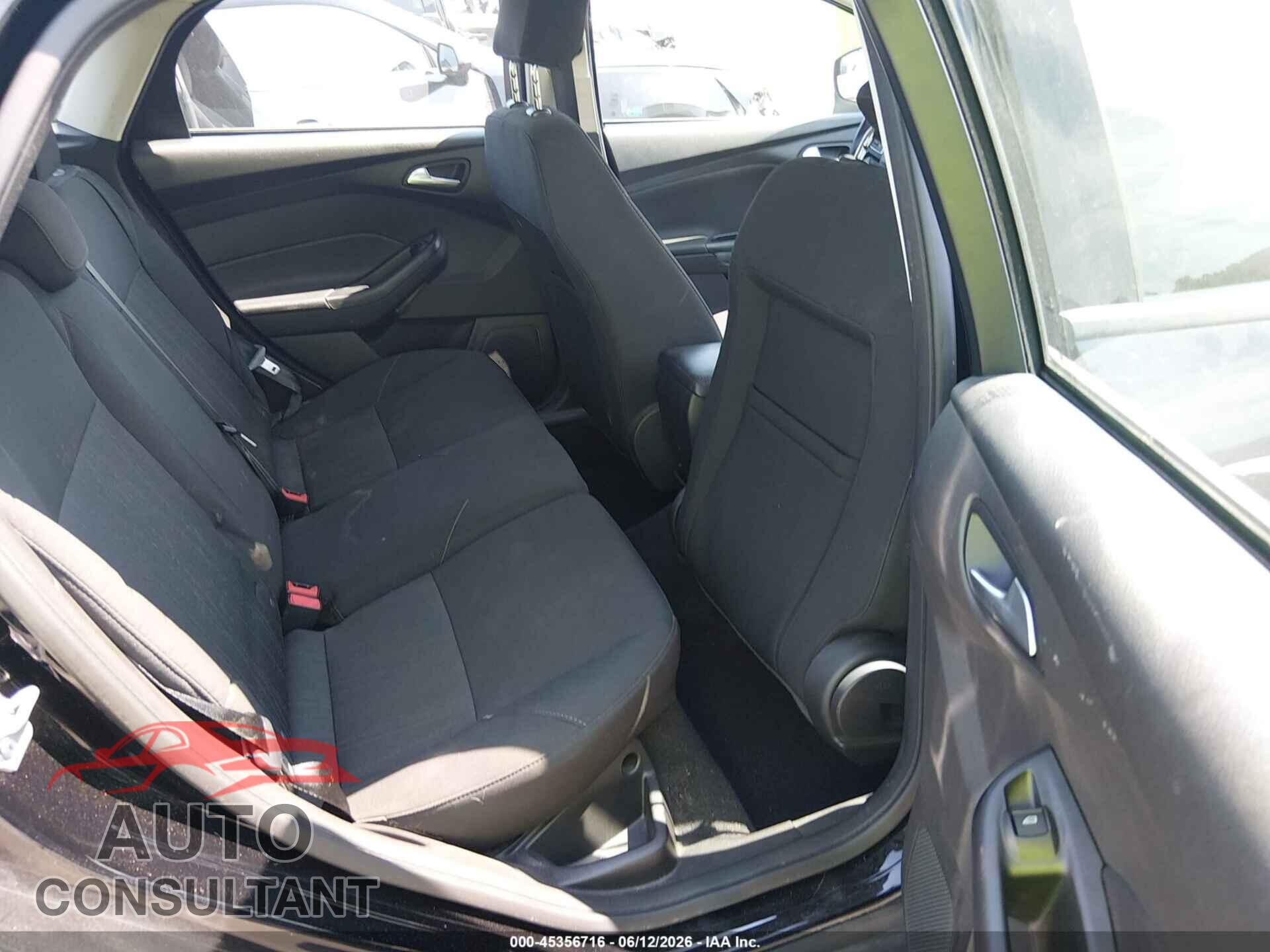 FORD FOCUS 2017 - 1FADP3K22HL201072