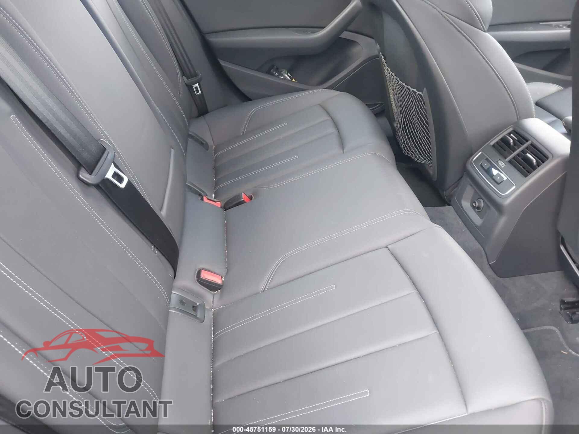 AUDI A4 2021 - WAUDAAF40MN008409