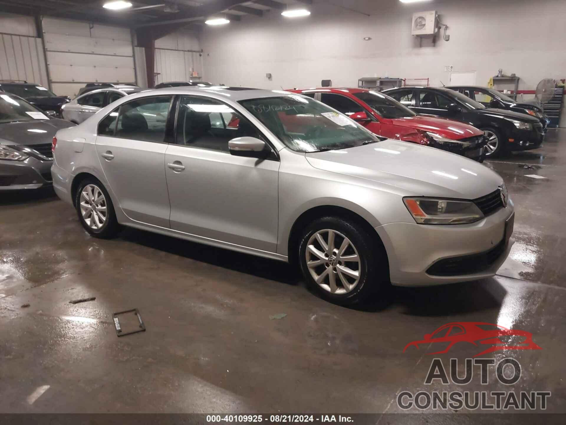 VOLKSWAGEN JETTA 2011 - 3VWDZ7AJ3BM371433