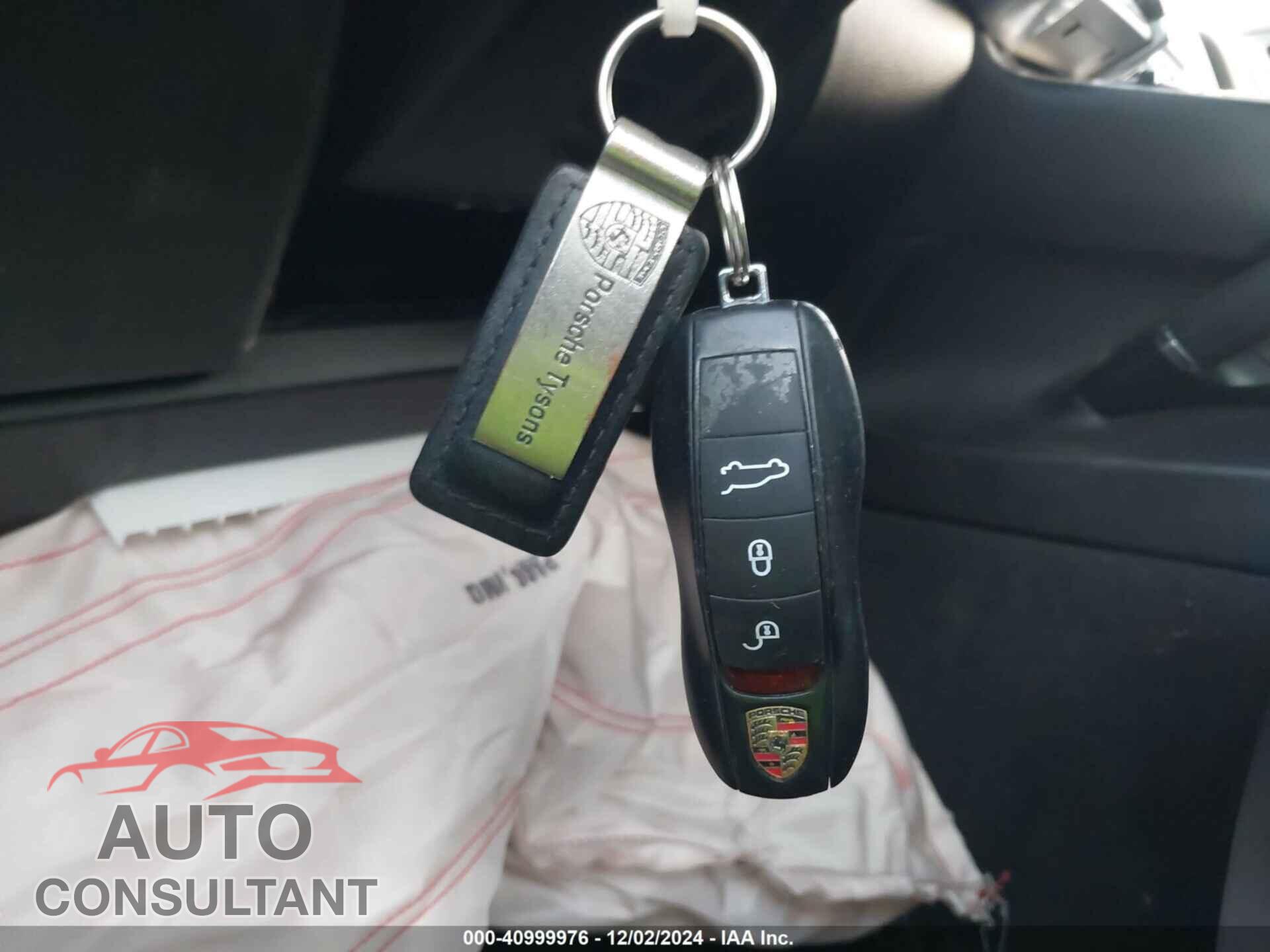 PORSCHE CAYENNE 2017 - WP1AA2A29HKA86226