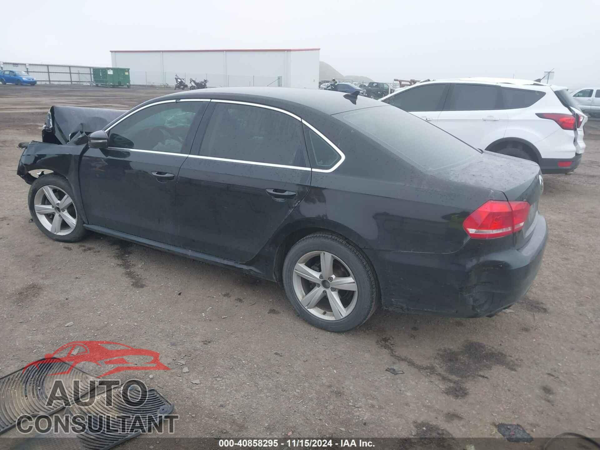 VOLKSWAGEN PASSAT 2012 - 1VWBP7A35CC048261