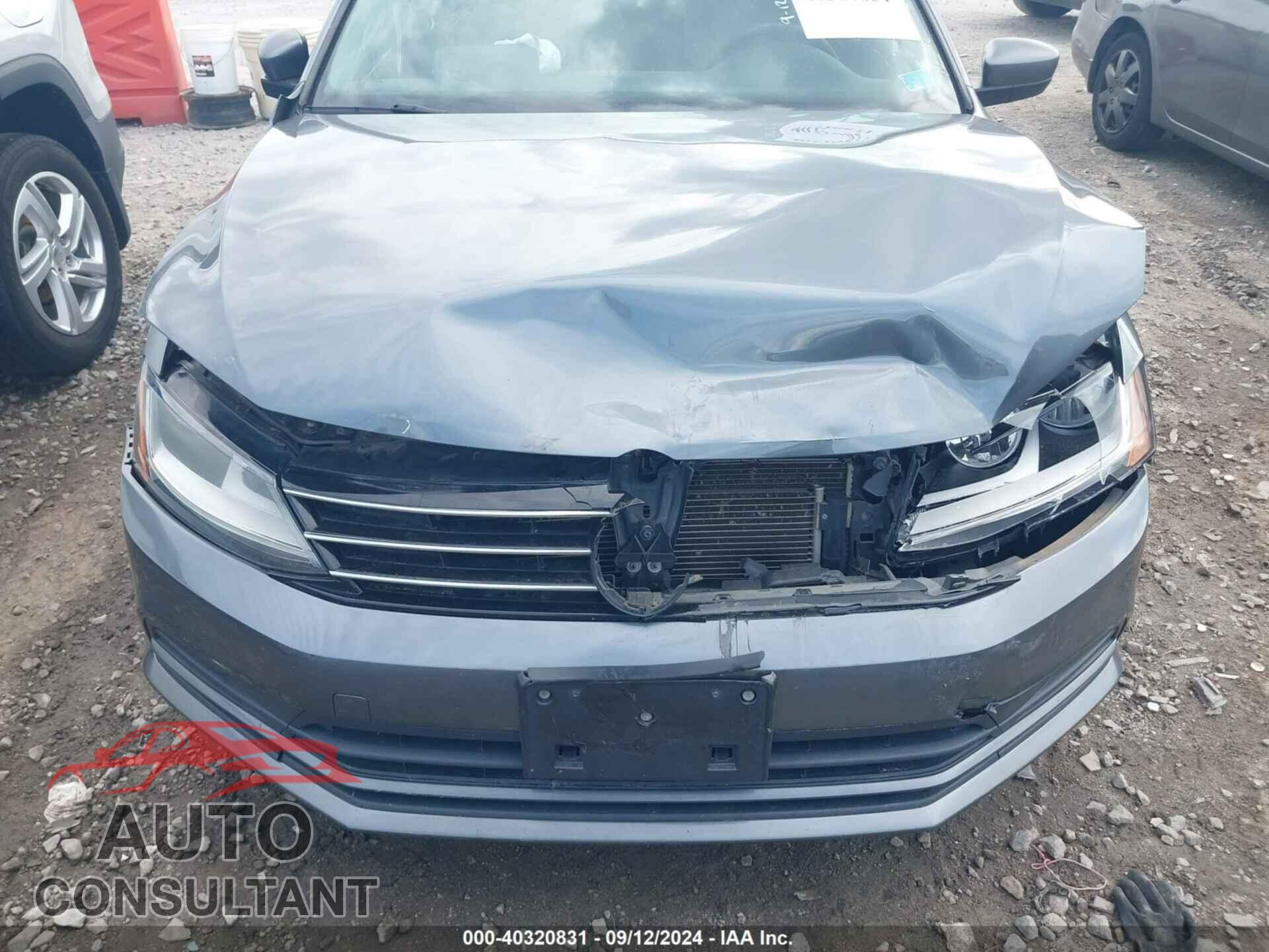 VOLKSWAGEN JETTA 2017 - 3VW2B7AJ2HM215825