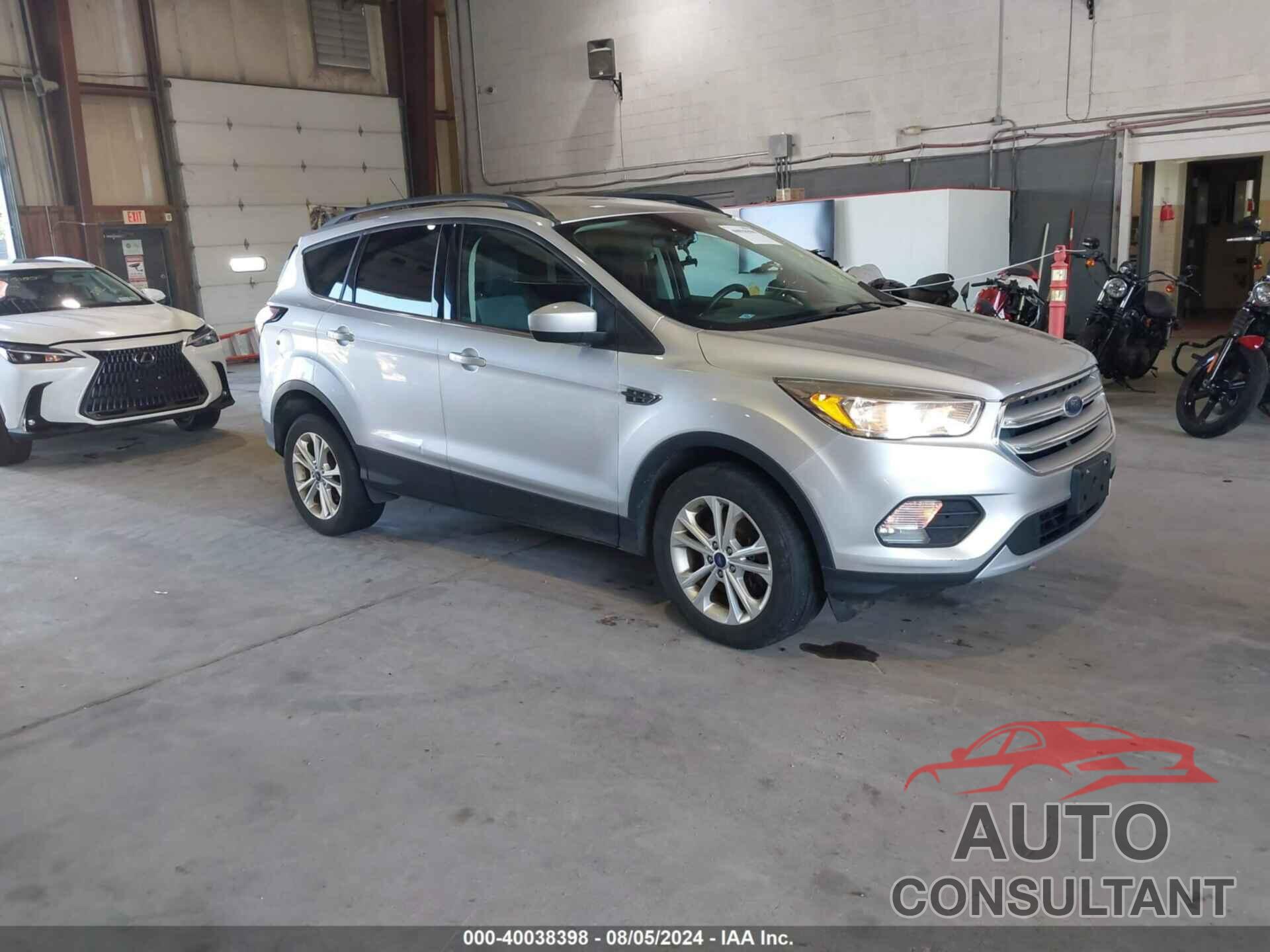 FORD ESCAPE 2018 - 1FMCU9GD9JUB01980