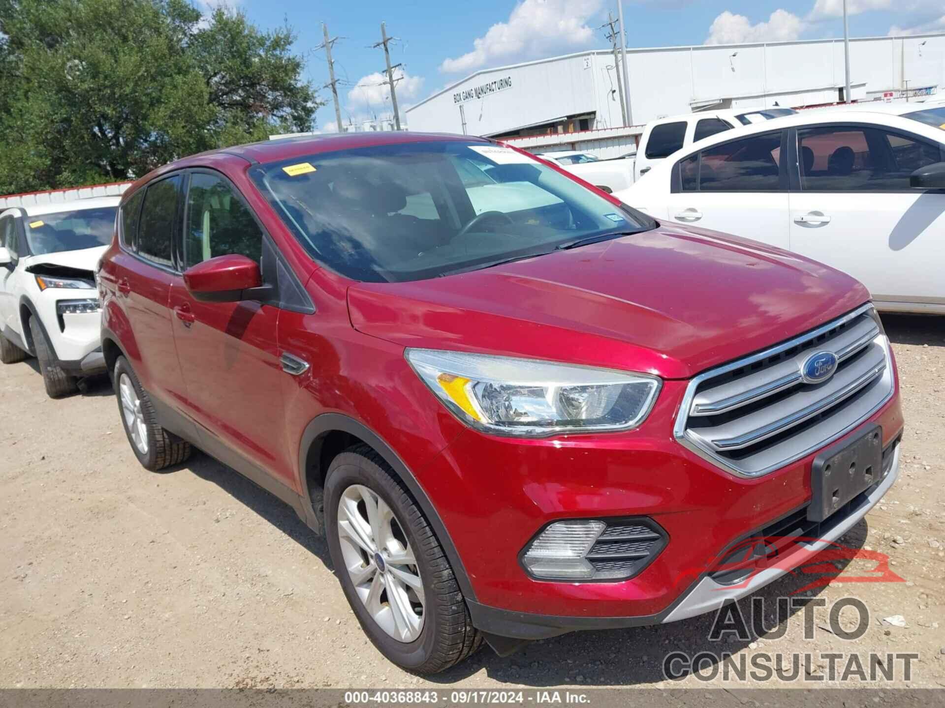 FORD ESCAPE 2017 - 1FMCU0GD7HUB14457