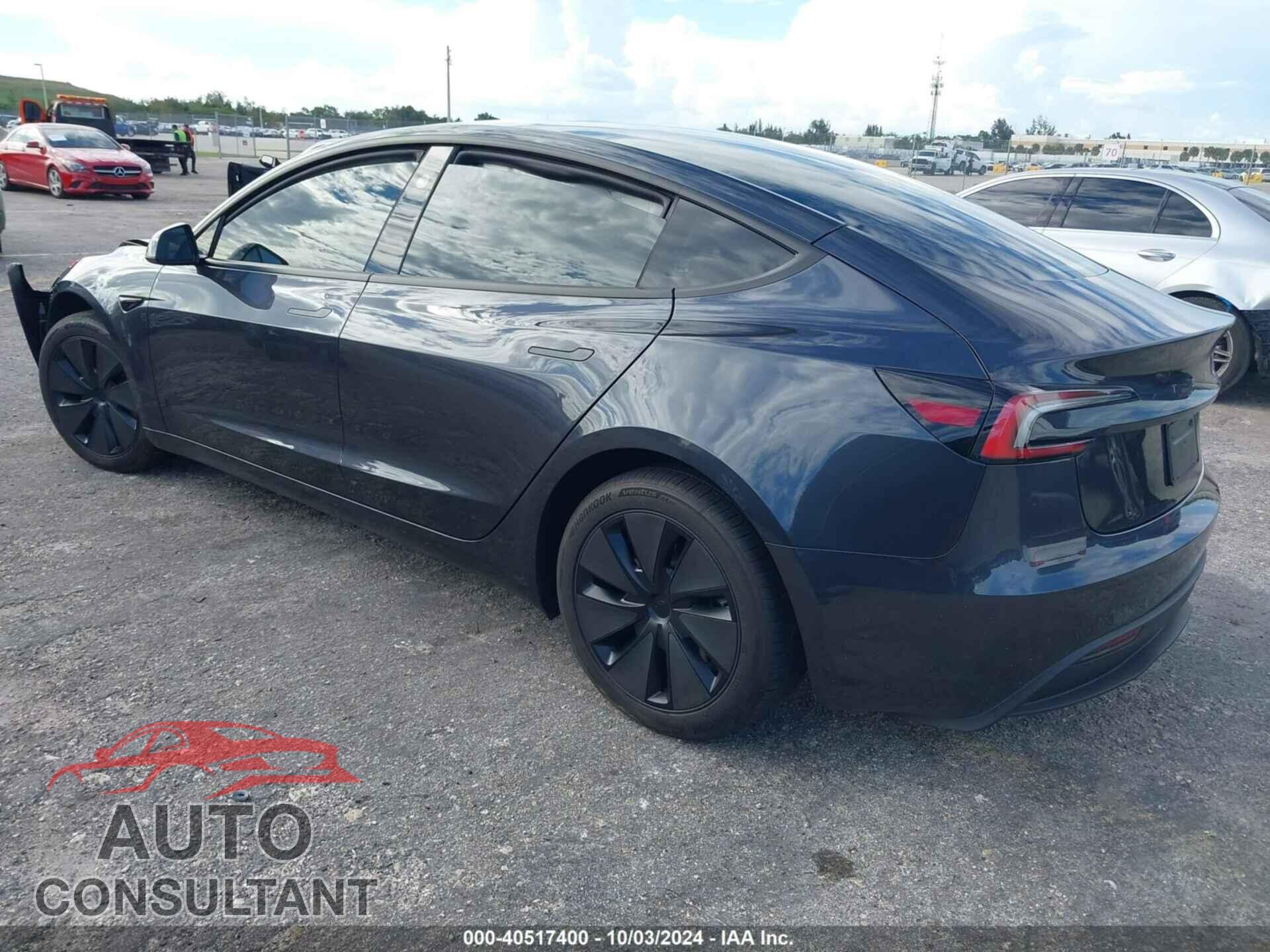 TESLA MODEL 3 2024 - 5YJ3E1EA6RF742455