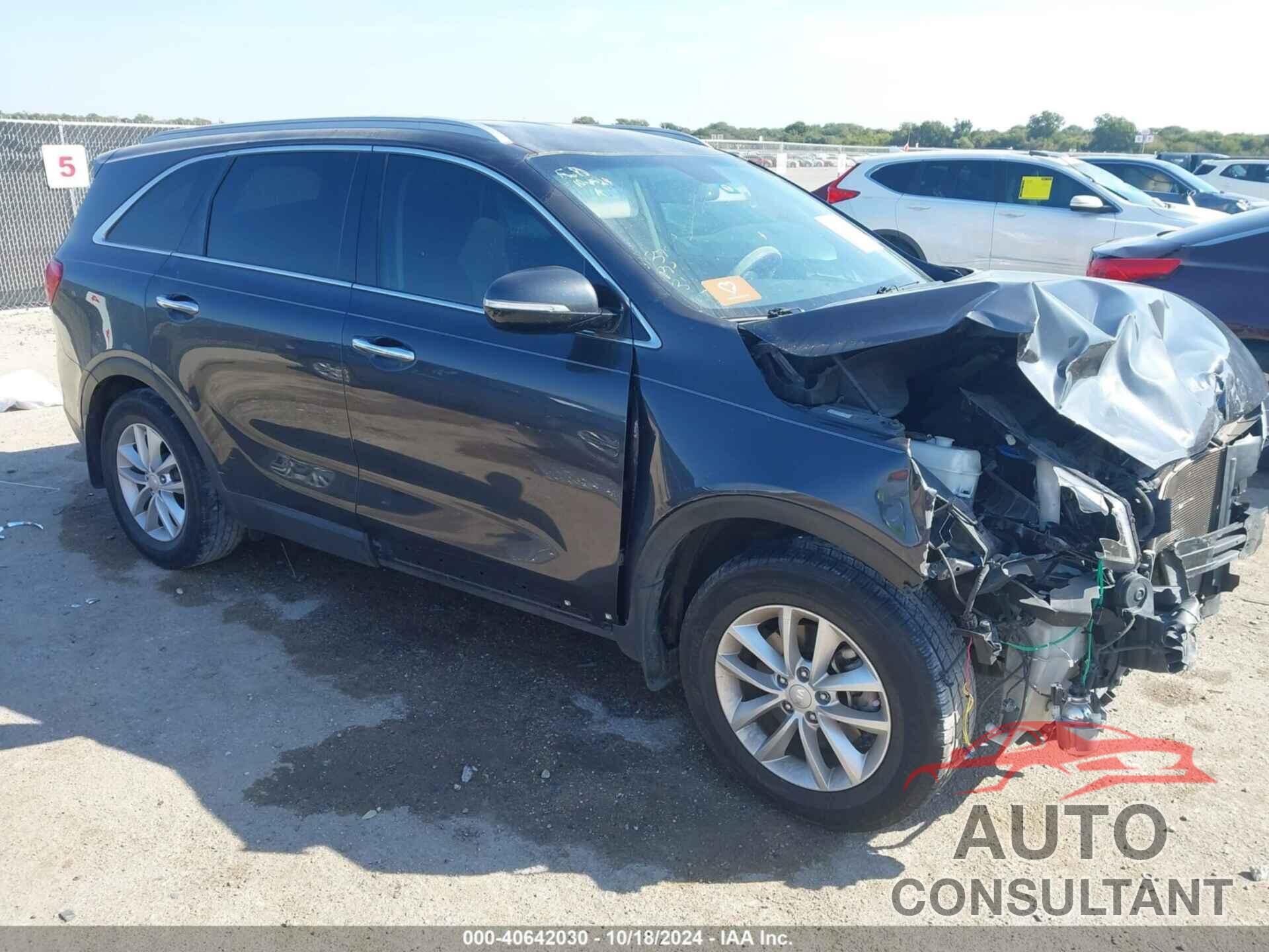 KIA SORENTO 2018 - 5XYPG4A32JG429209