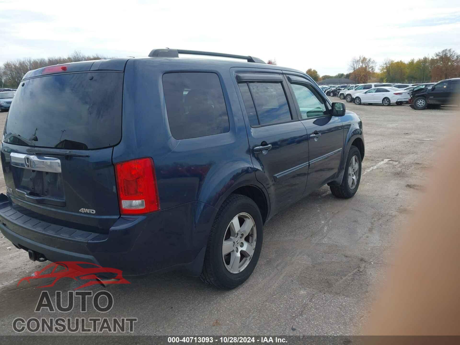 HONDA PILOT 2011 - 5FNYF4H56BB010576