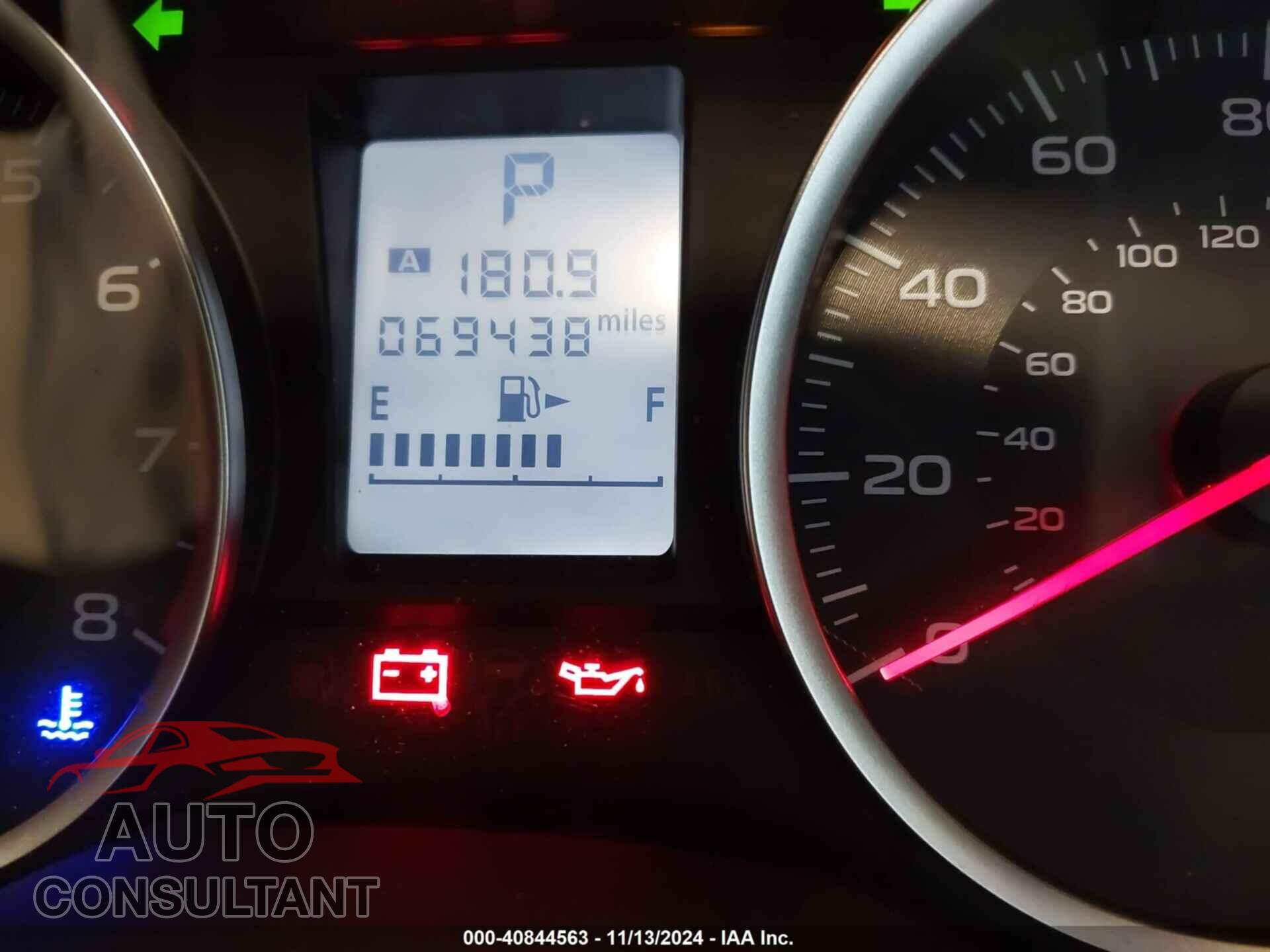 SUBARU FORESTER 2018 - JF2SJAEC2JH579057