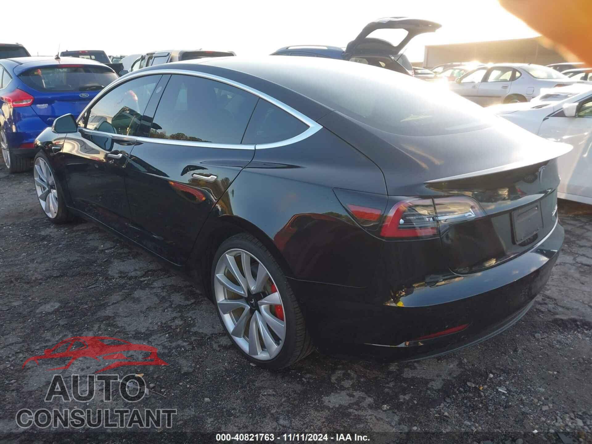 TESLA MODEL 3 2019 - 5YJ3E1EB9KF438406