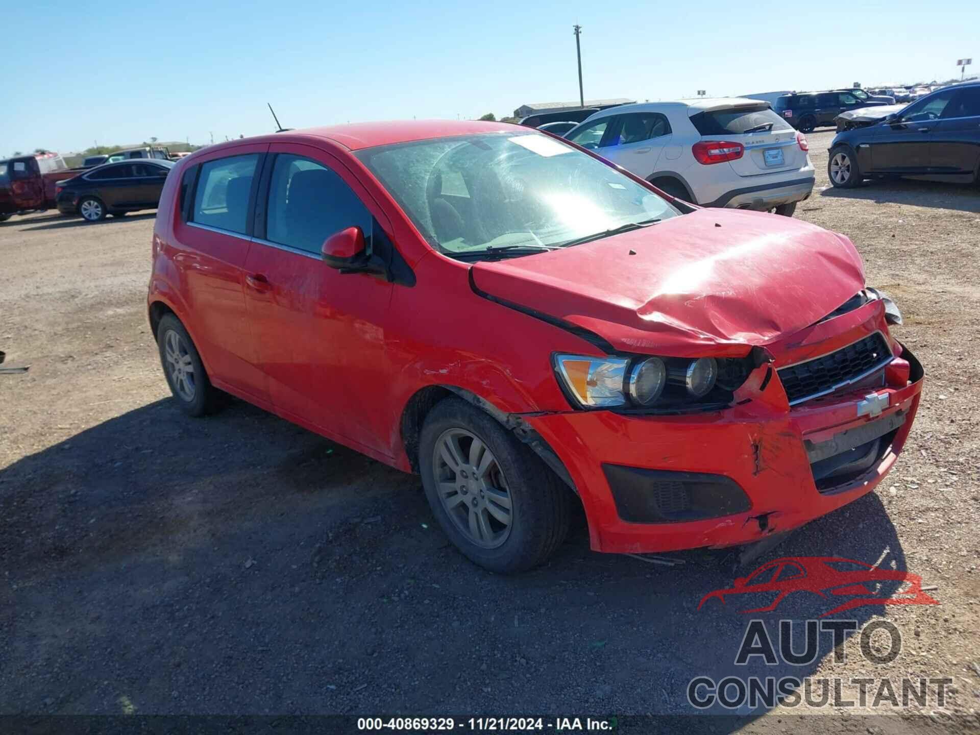 CHEVROLET SONIC 2015 - 1G1JC6SH0F4178440