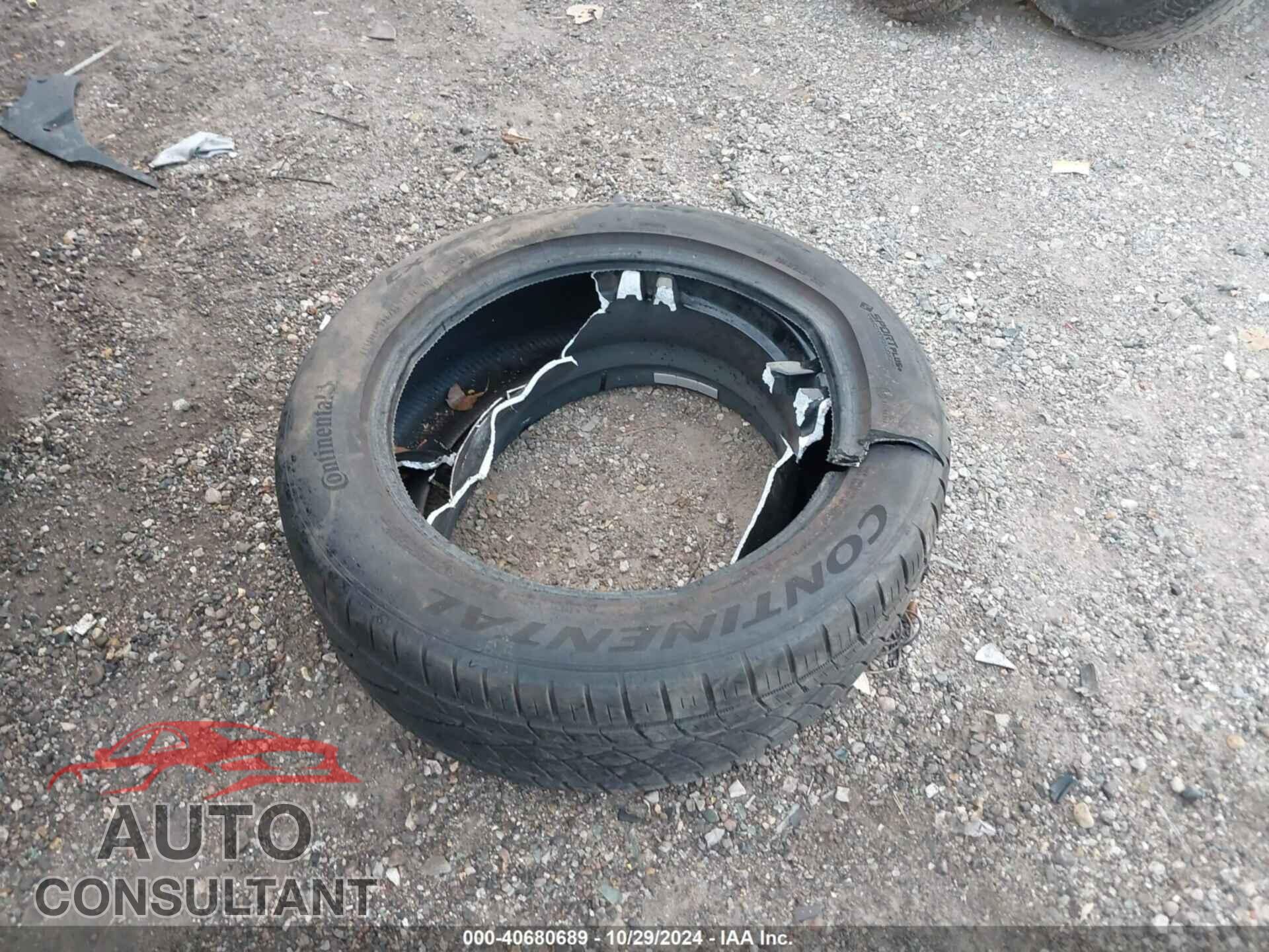 PORSCHE MACAN 2017 - WP1AA2A53HLB08984