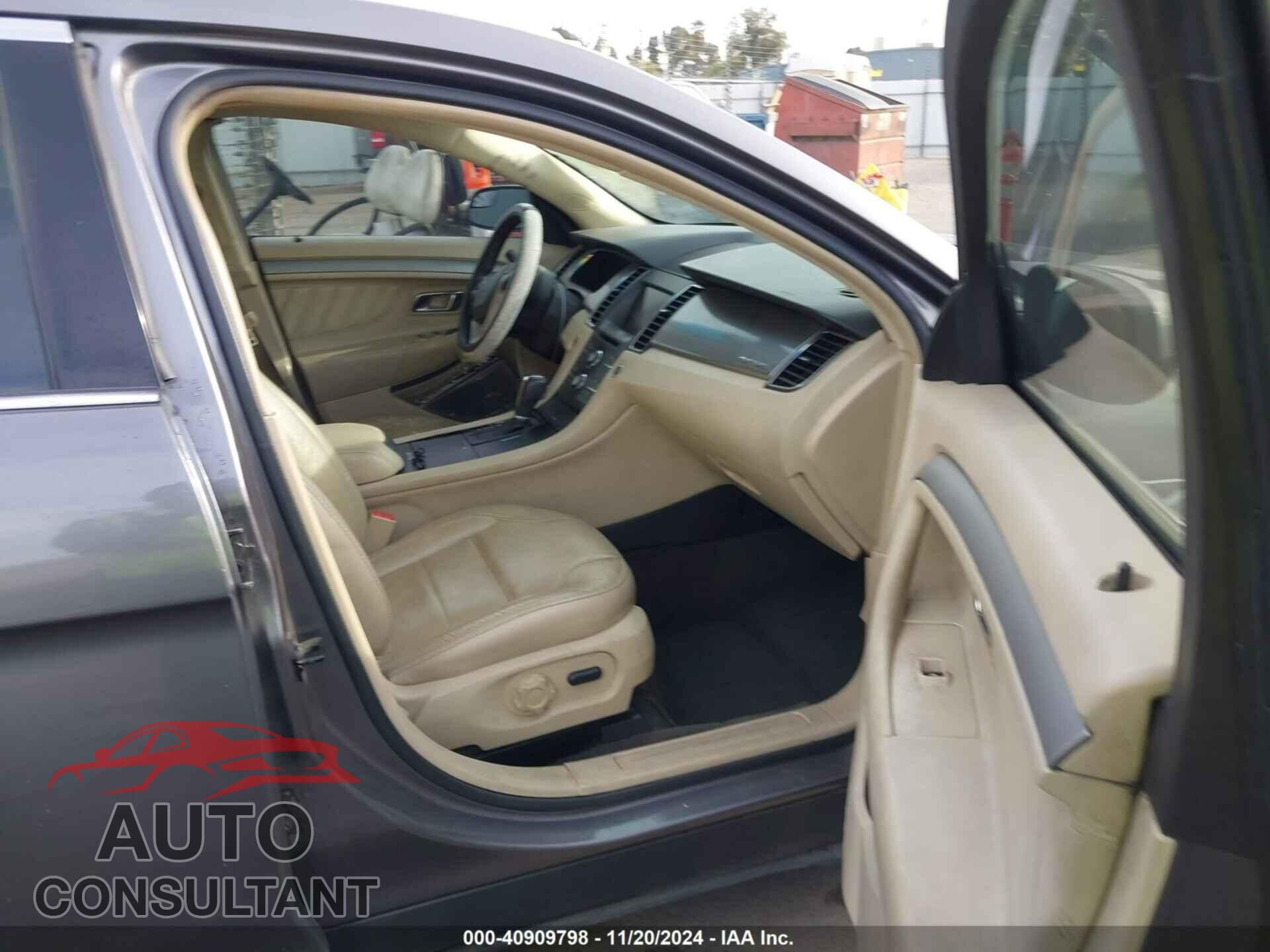 FORD TAURUS 2013 - 1FAHP2E86DG207892