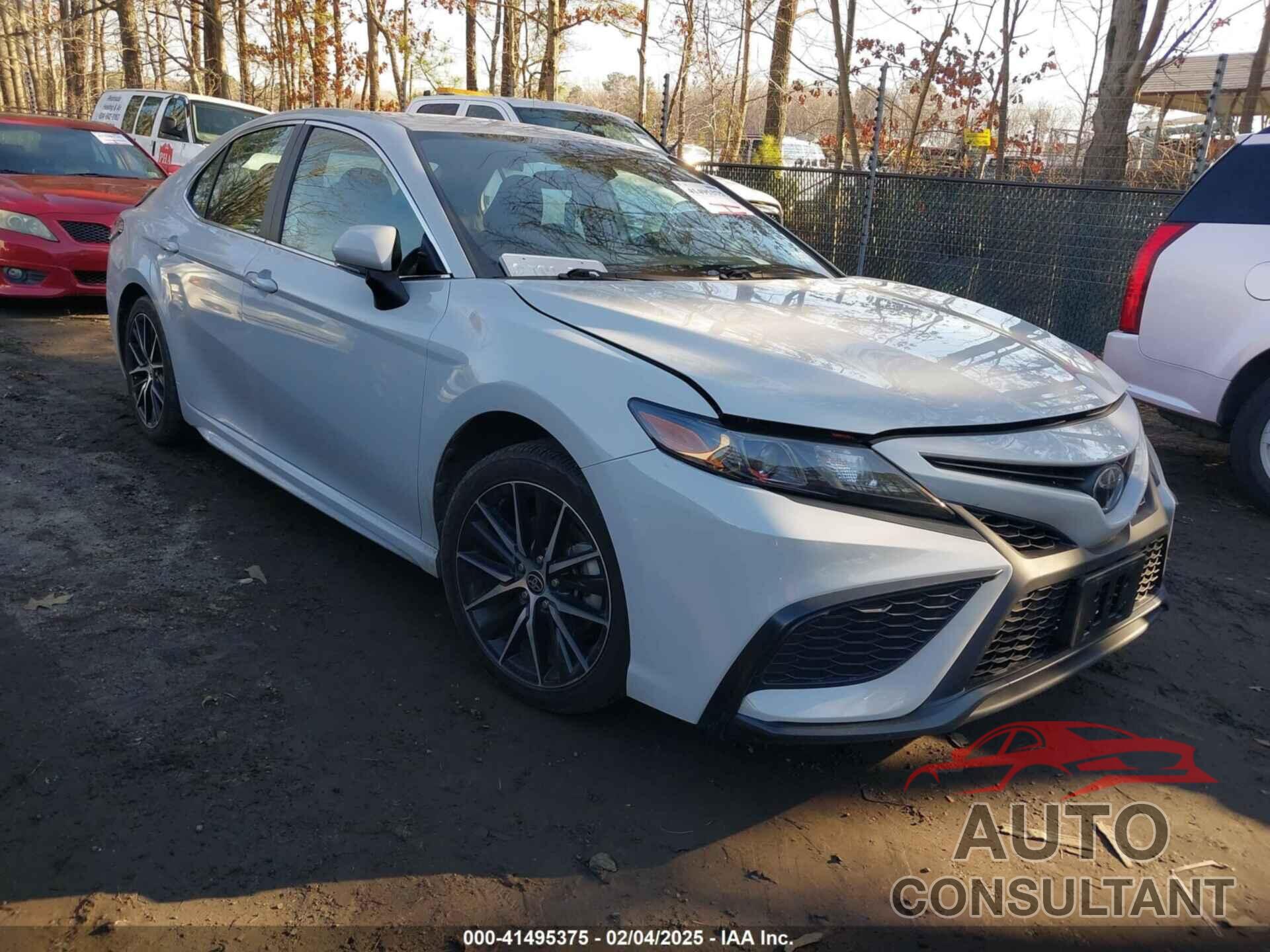 TOYOTA CAMRY 2022 - 4T1G11AK9NU069671