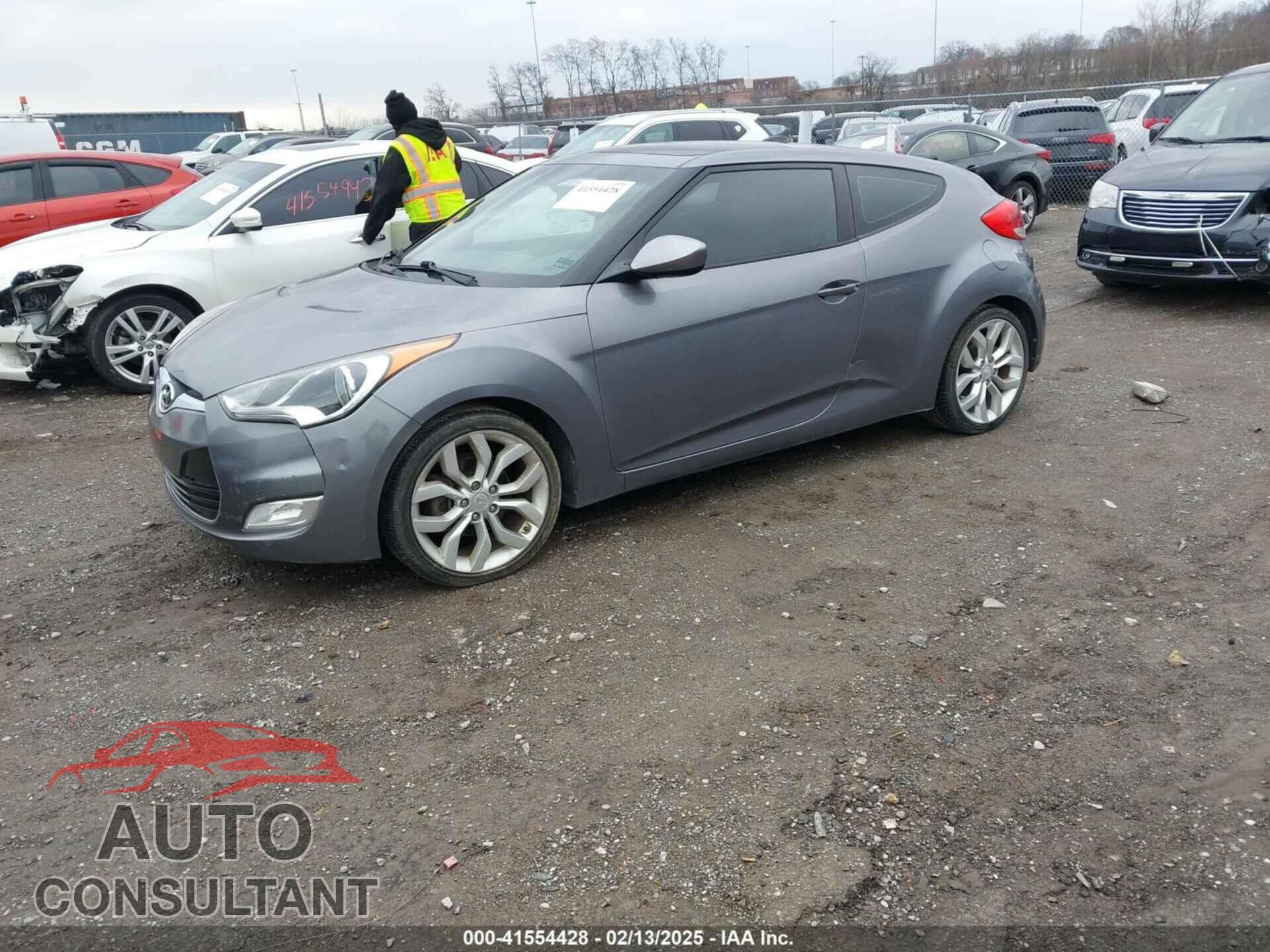 HYUNDAI VELOSTER 2013 - KMHTC6AD6DU110179