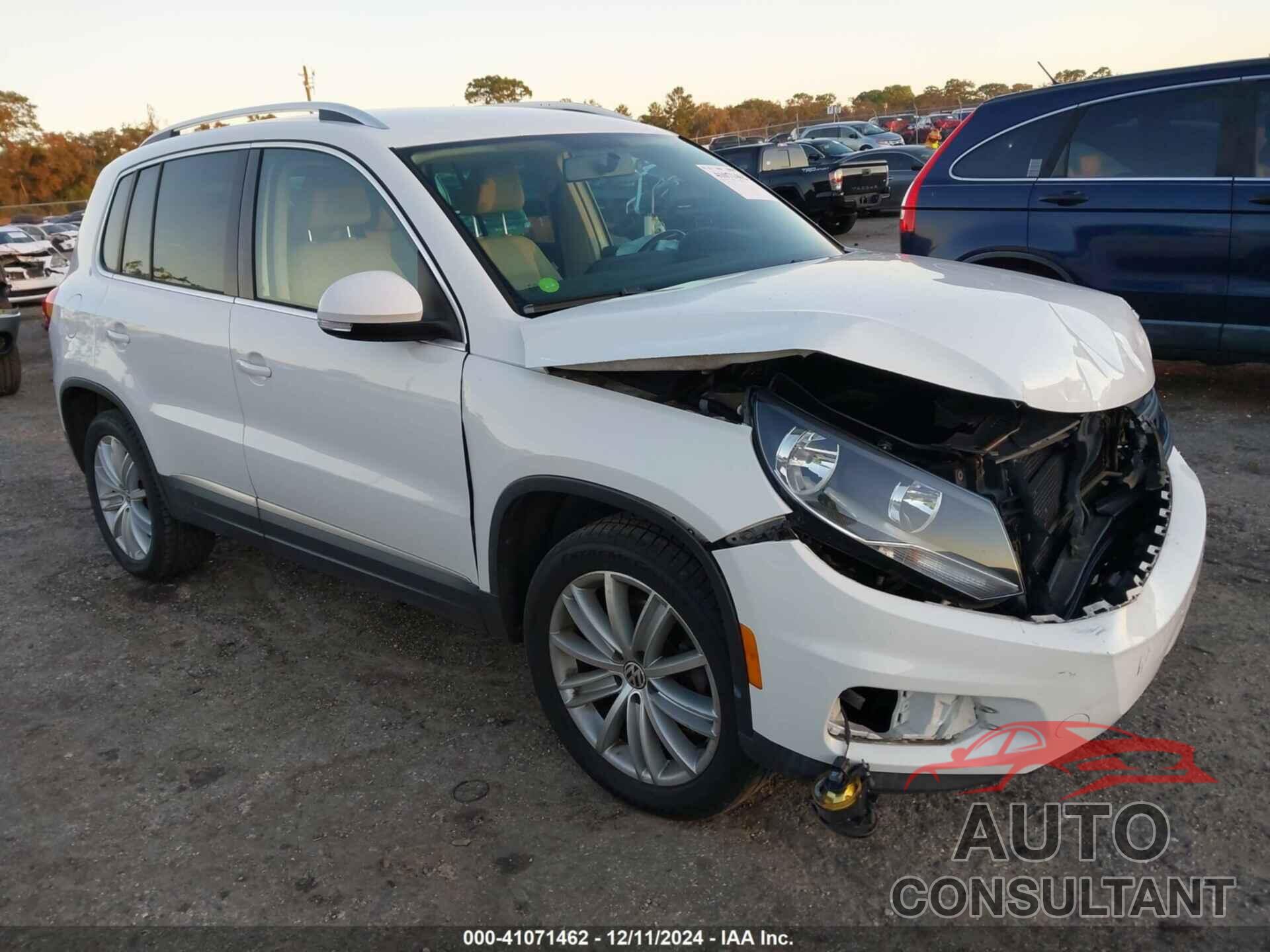 VOLKSWAGEN TIGUAN 2012 - WVGBV7AXXCW538734