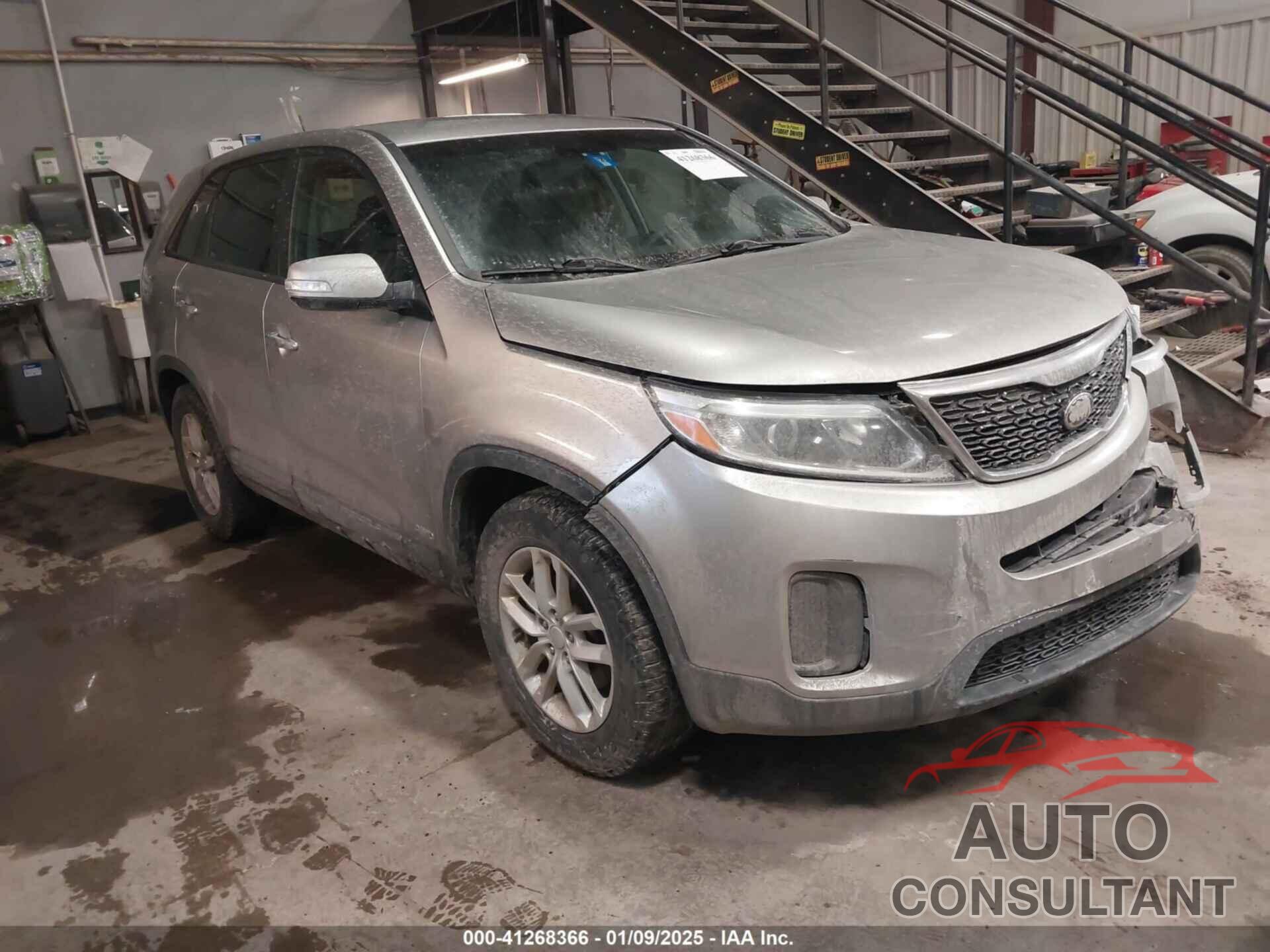 KIA SORENTO 2015 - 5XYKTCA68FG562137