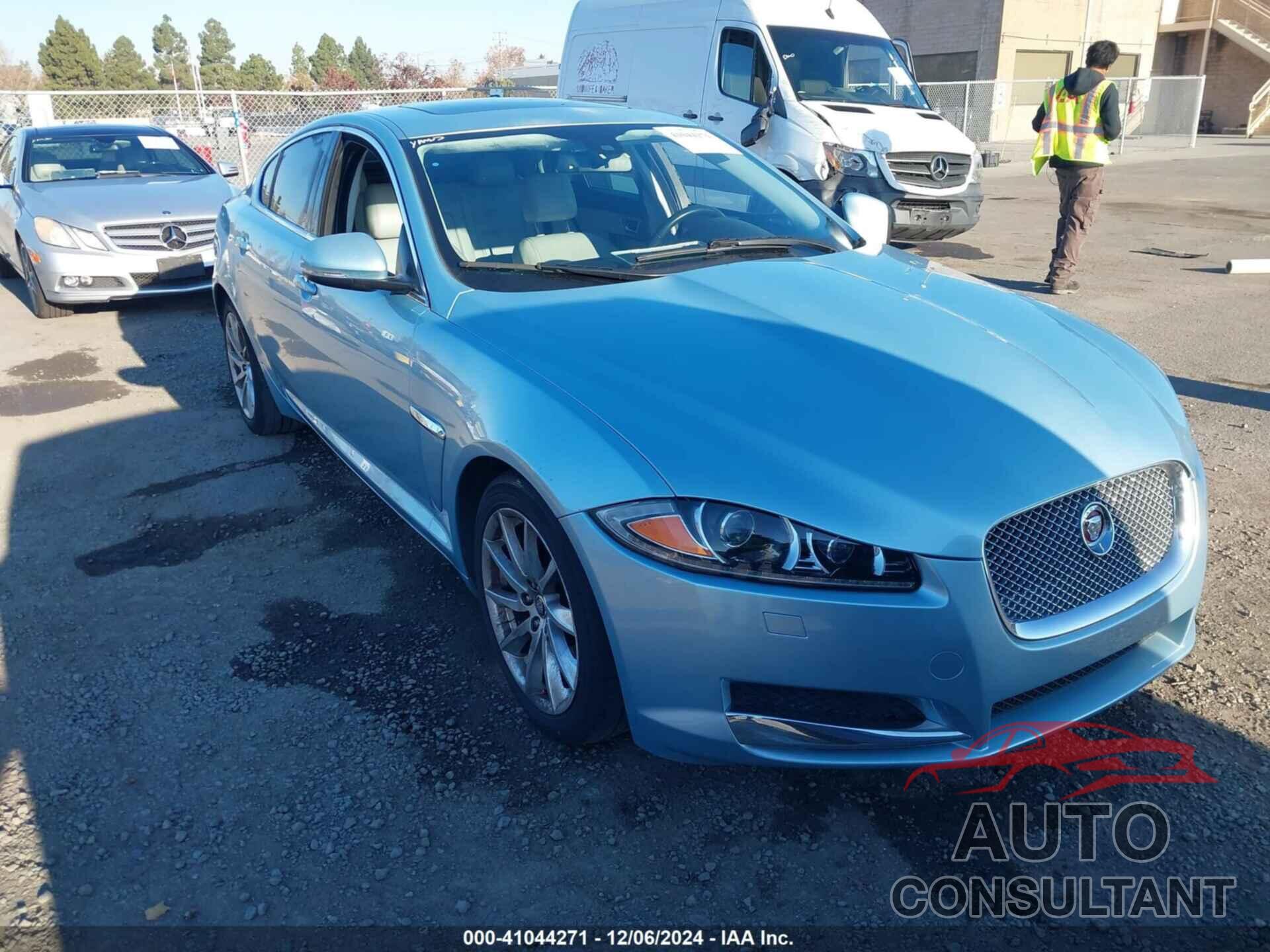 JAGUAR XF 2012 - SAJWA0FB4CLS28703