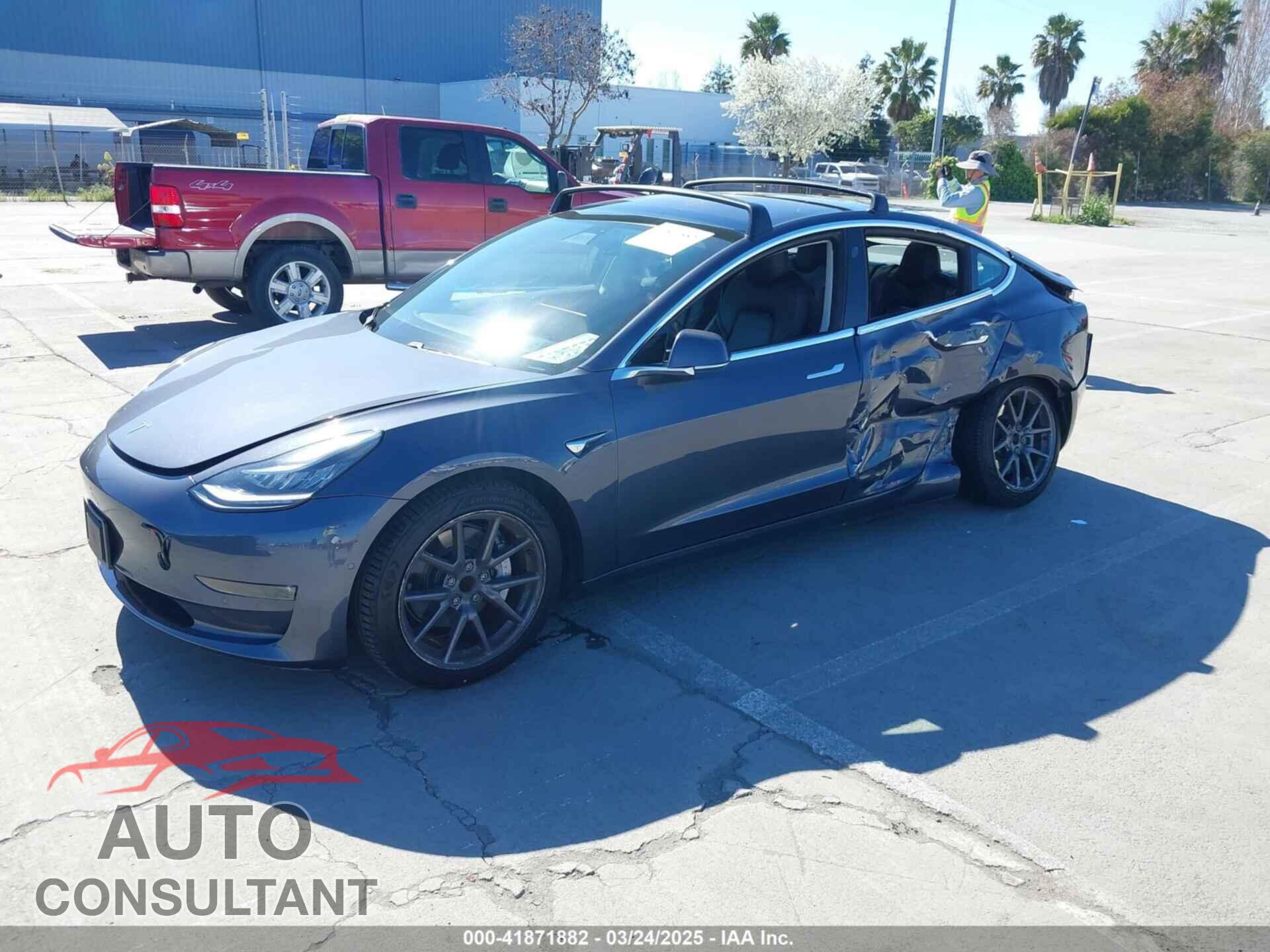 TESLA MODEL 3 2018 - 5YJ3E1EA2JF033851