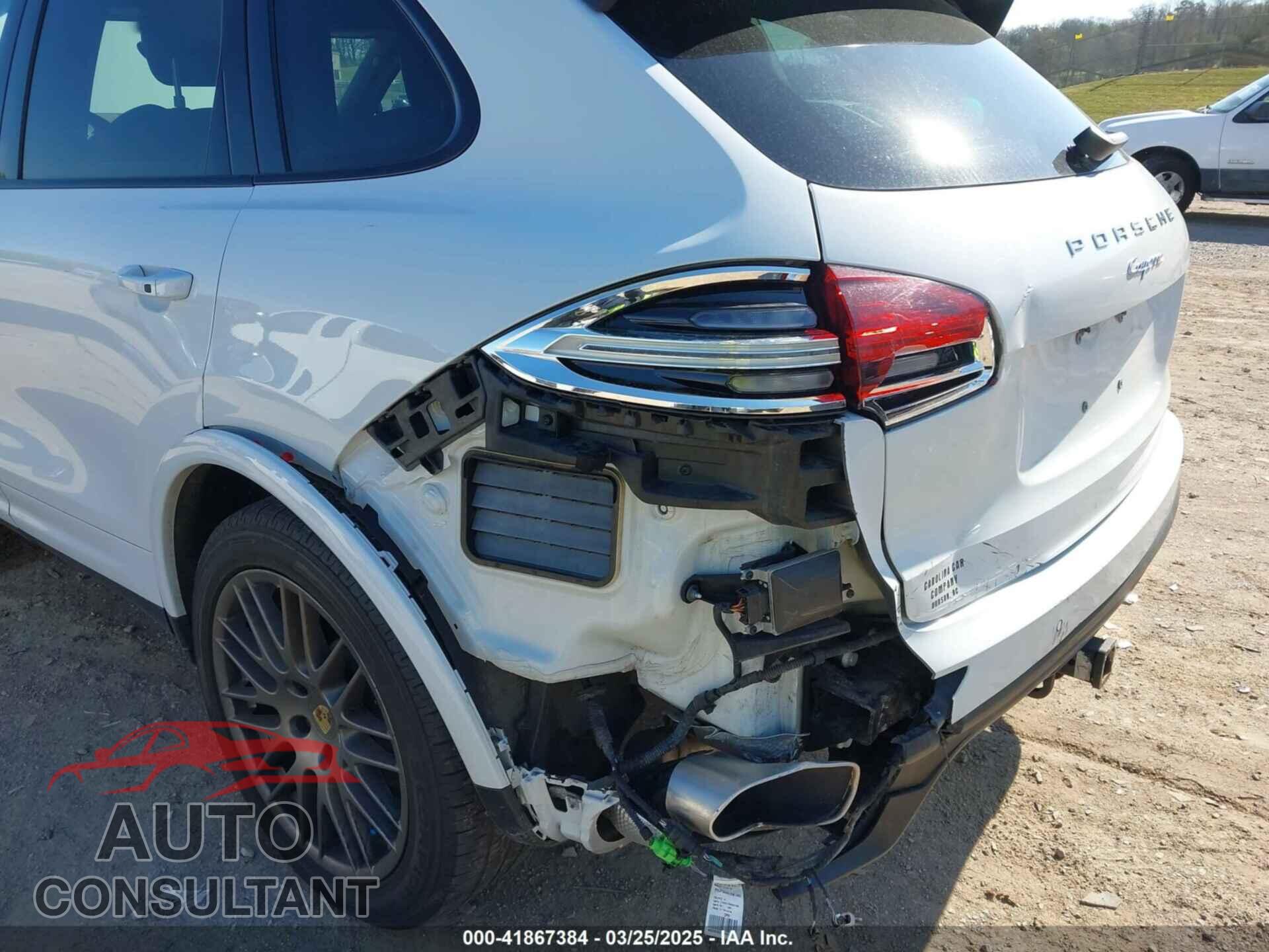 PORSCHE CAYENNE 2017 - WP1AA2A2XHKA85652
