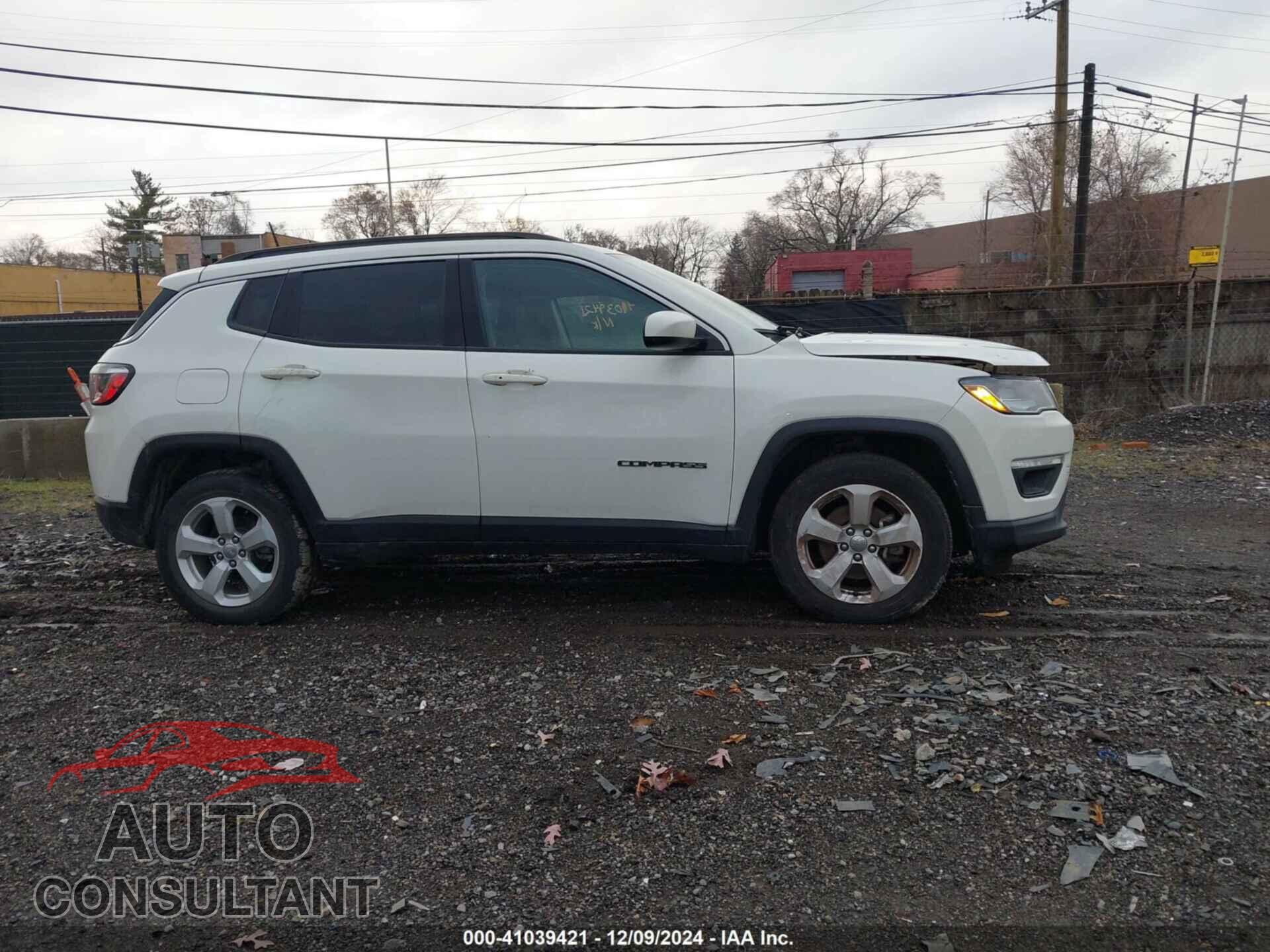 JEEP COMPASS 2018 - 3C4NJCBB7JT322318