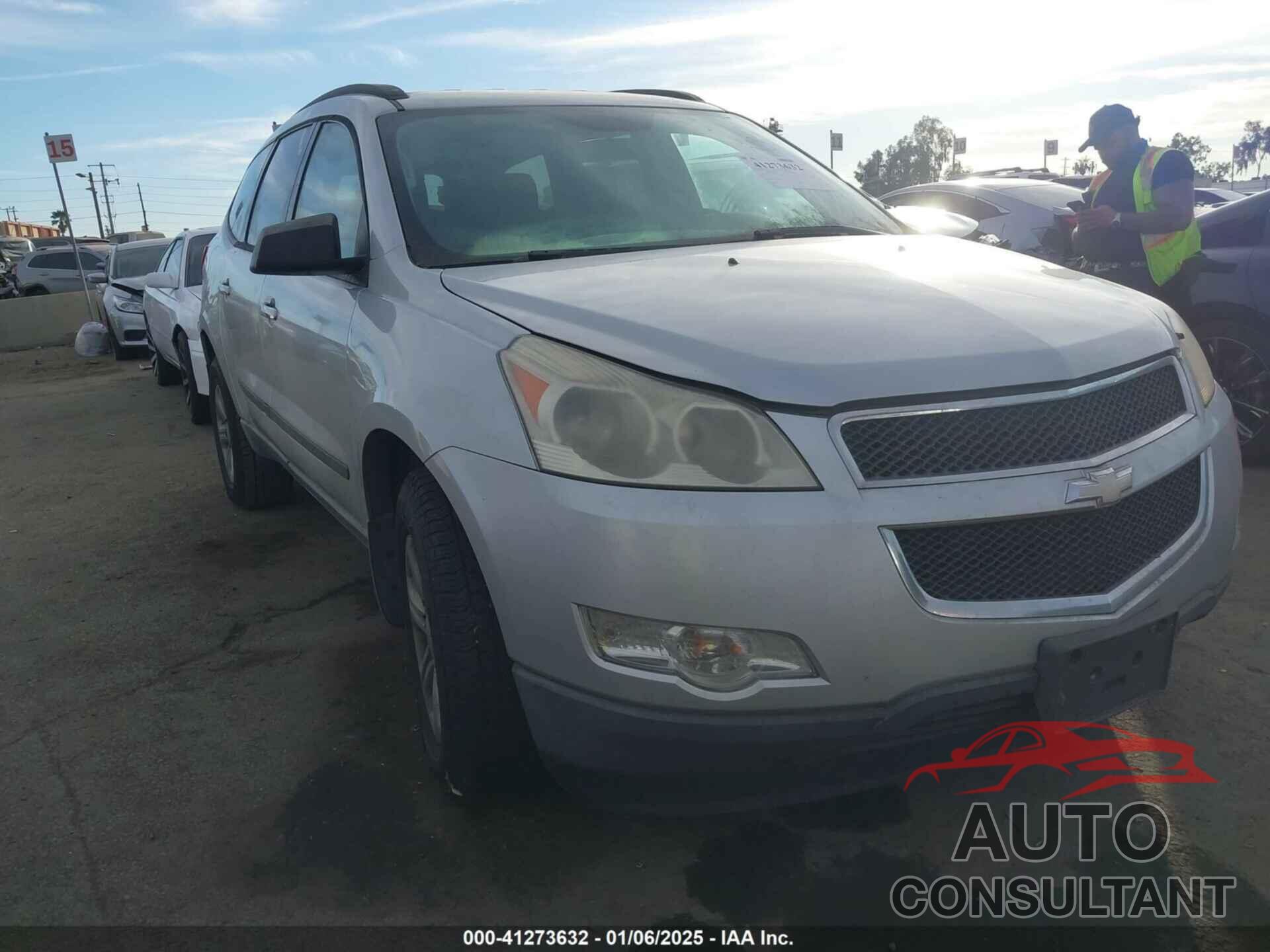 CHEVROLET TRAVERSE 2011 - 1GNKREED6BJ102138