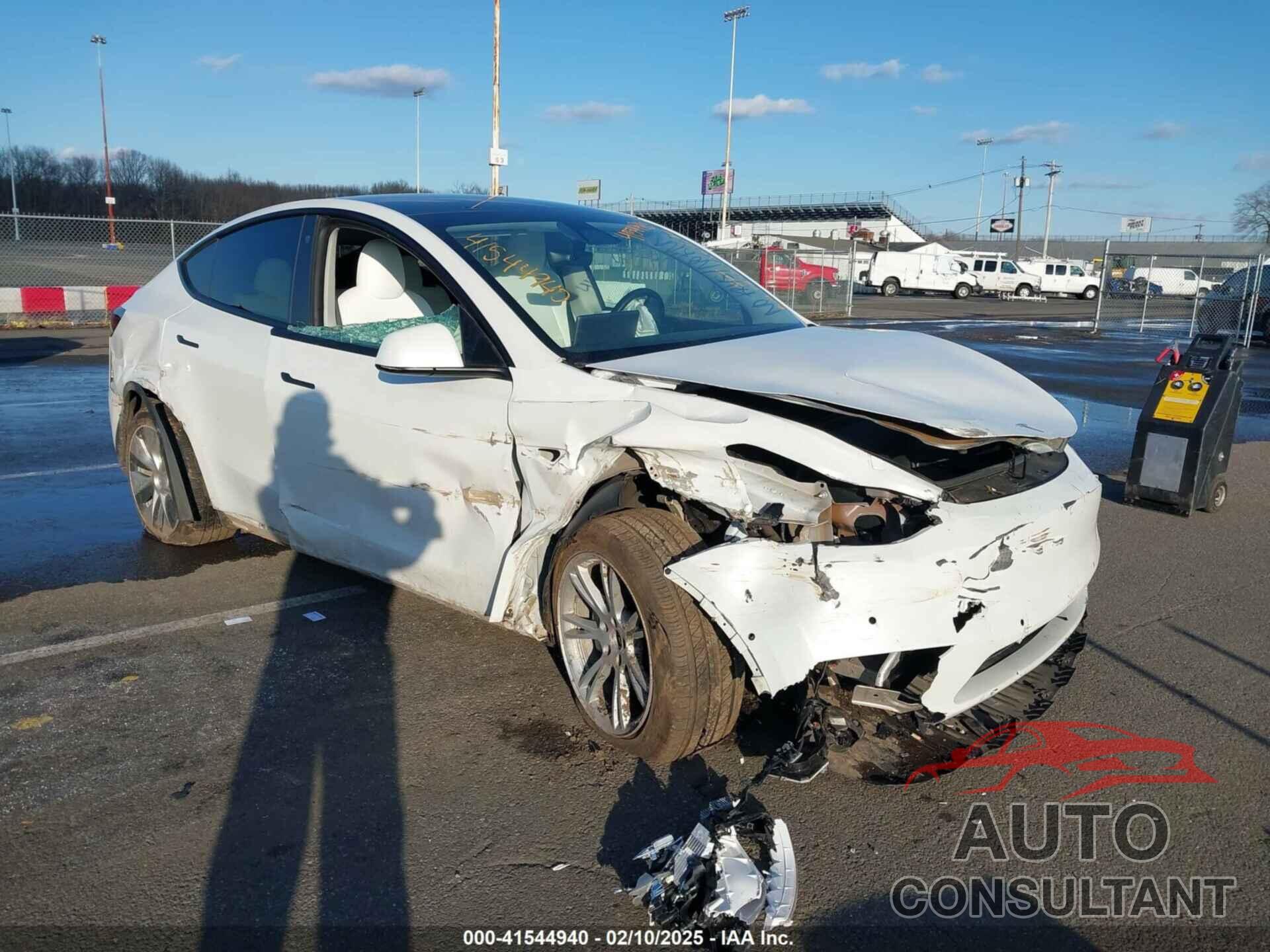 TESLA MODEL Y 2022 - 7SAYGDEE3NF331645