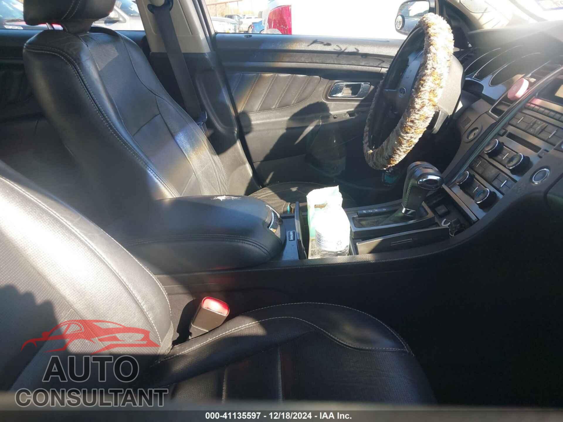 FORD TAURUS 2011 - 1FAHP2FW1BG141102