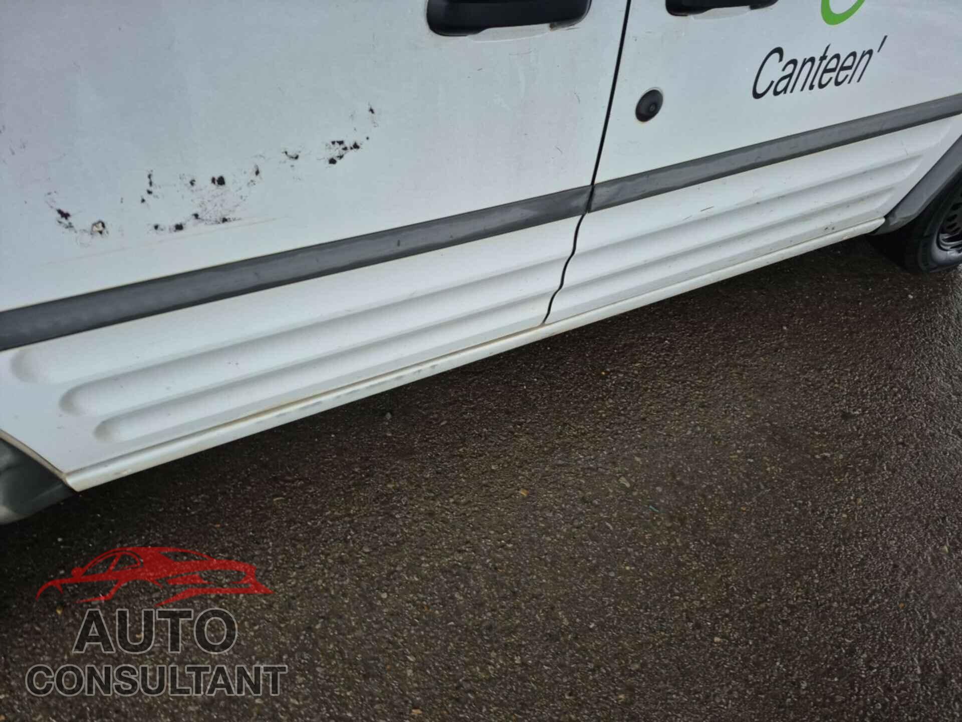 FORD TRANSIT CONNECT 2010 - NM0LS7DN7AT027649